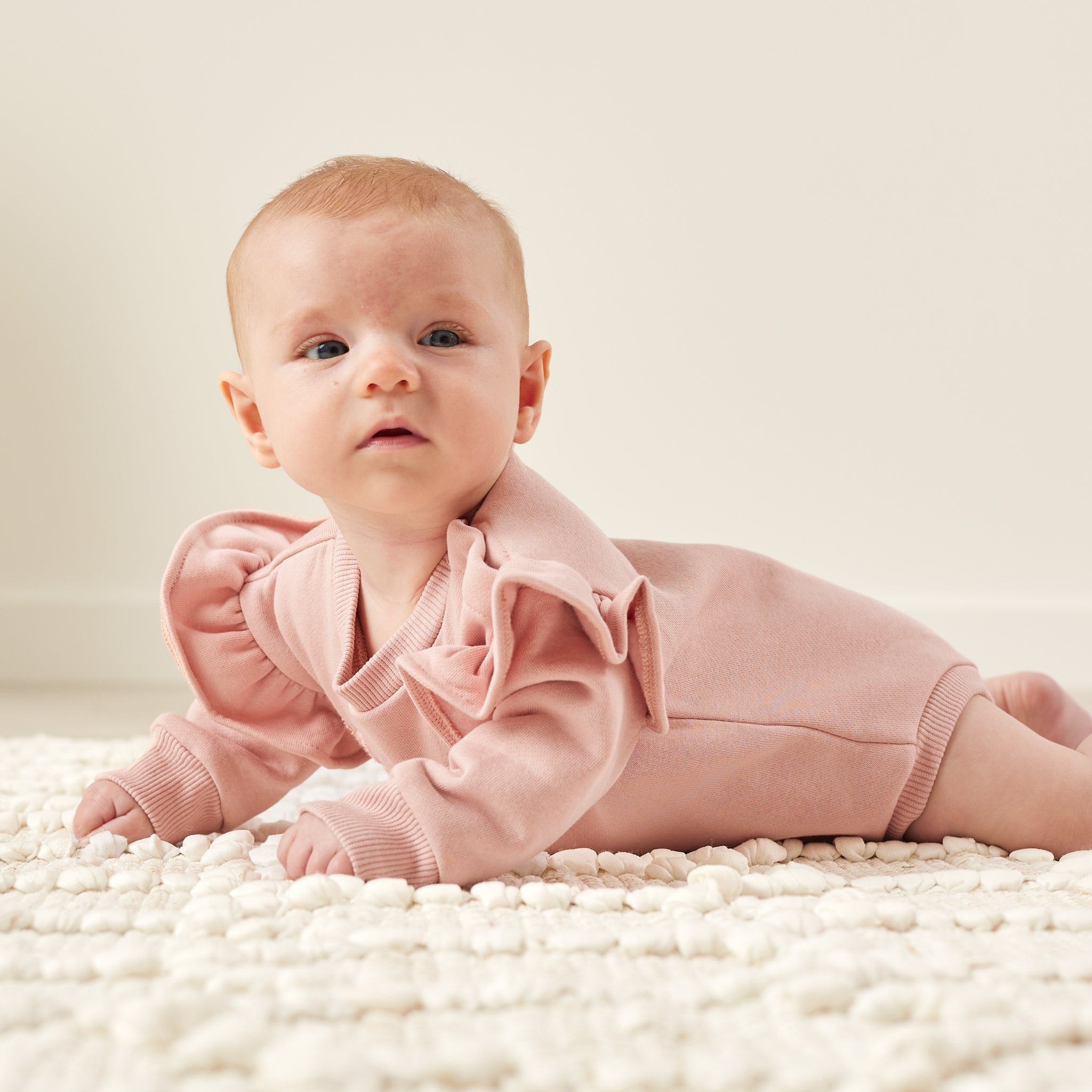 Cozy Fleece Flutter Romper for Baby Girls - Soft & Warm Winter Outfit - Perfect for Playdates, Holiday Photos & Family Gatherings