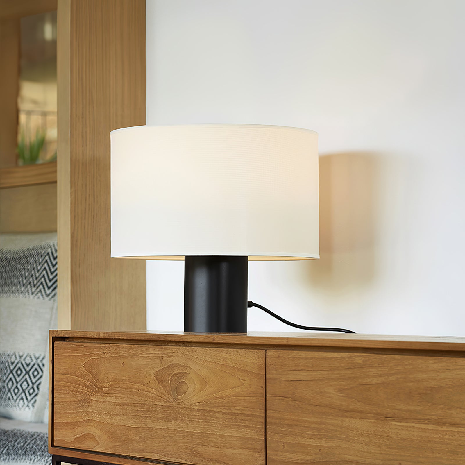 Estiluz Cyls Table Lamp - Modern LED Desk Light for Home Office, Bedroom & Living Room - Stylish Lighting for Reading, Working & Decor