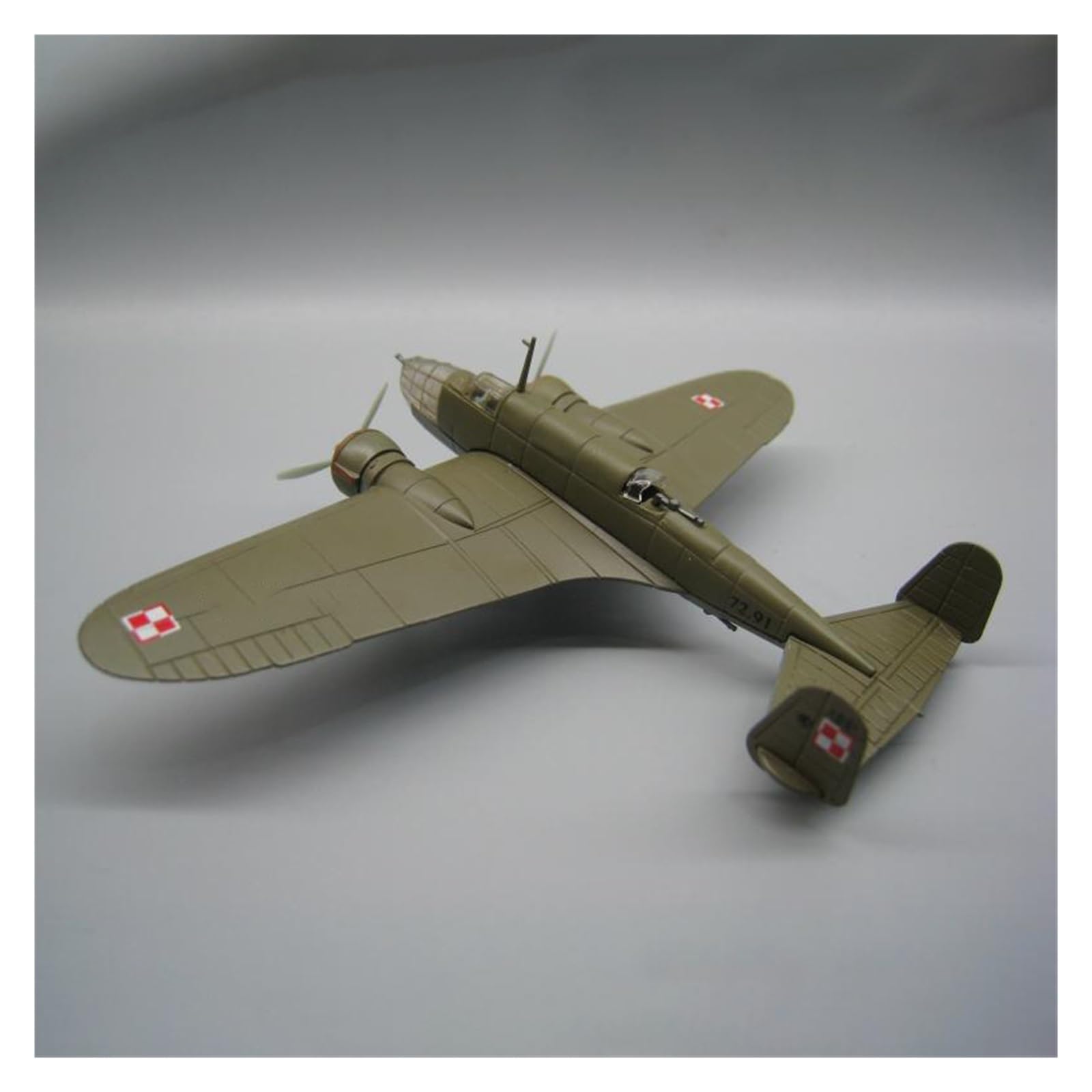 1/144 Scale PZL P-37 WWII Polish Bomber Aircraft Model - Classic Fighter Plane Display Collection for Home/Office Decoration & Aviation Enthusiasts