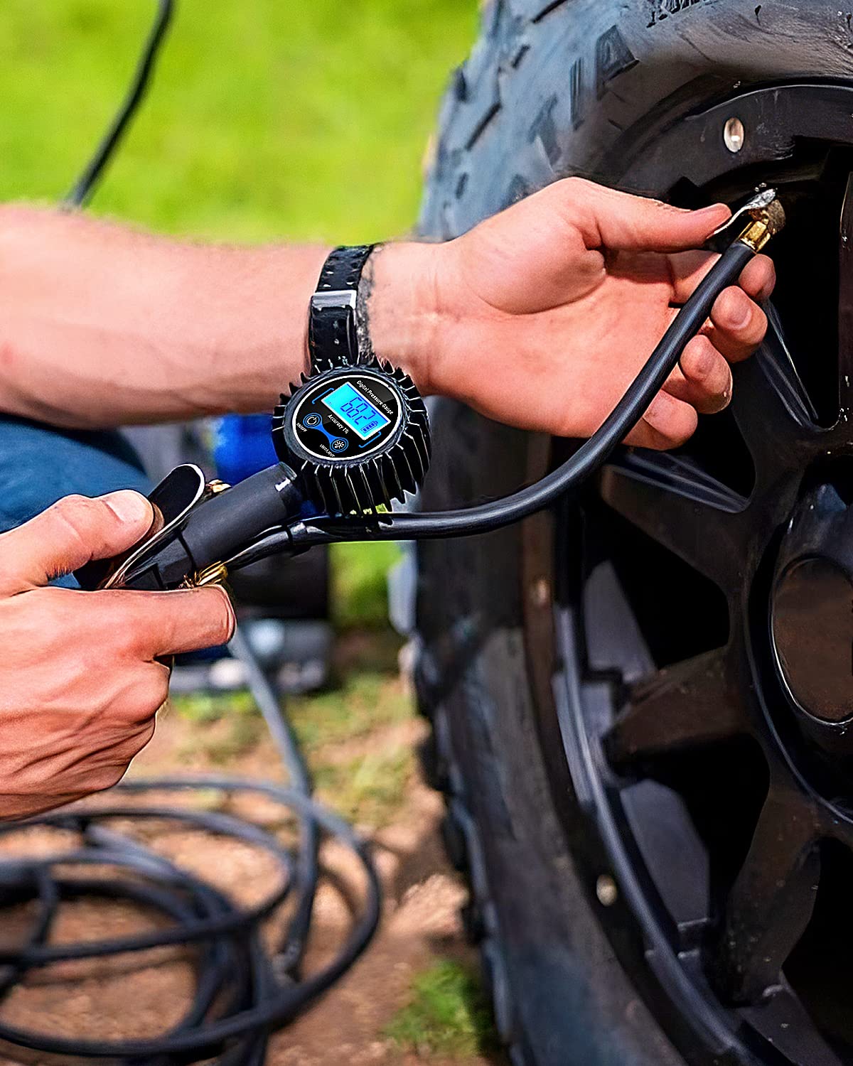 250PSI Digital Tire Inflator with Pressure Gauge - Heavy Duty Rubber Hose & Quick Connect Coupler - Perfect for Cars, Trucks, Motorcycles and Bikes