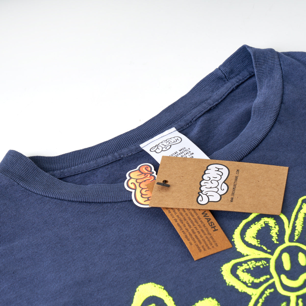 Dream Daisy T-Shirt with Puff Ink Design - Women's Fashion Graphic Tee for Casual Wear, Street Style & Summer Outfits