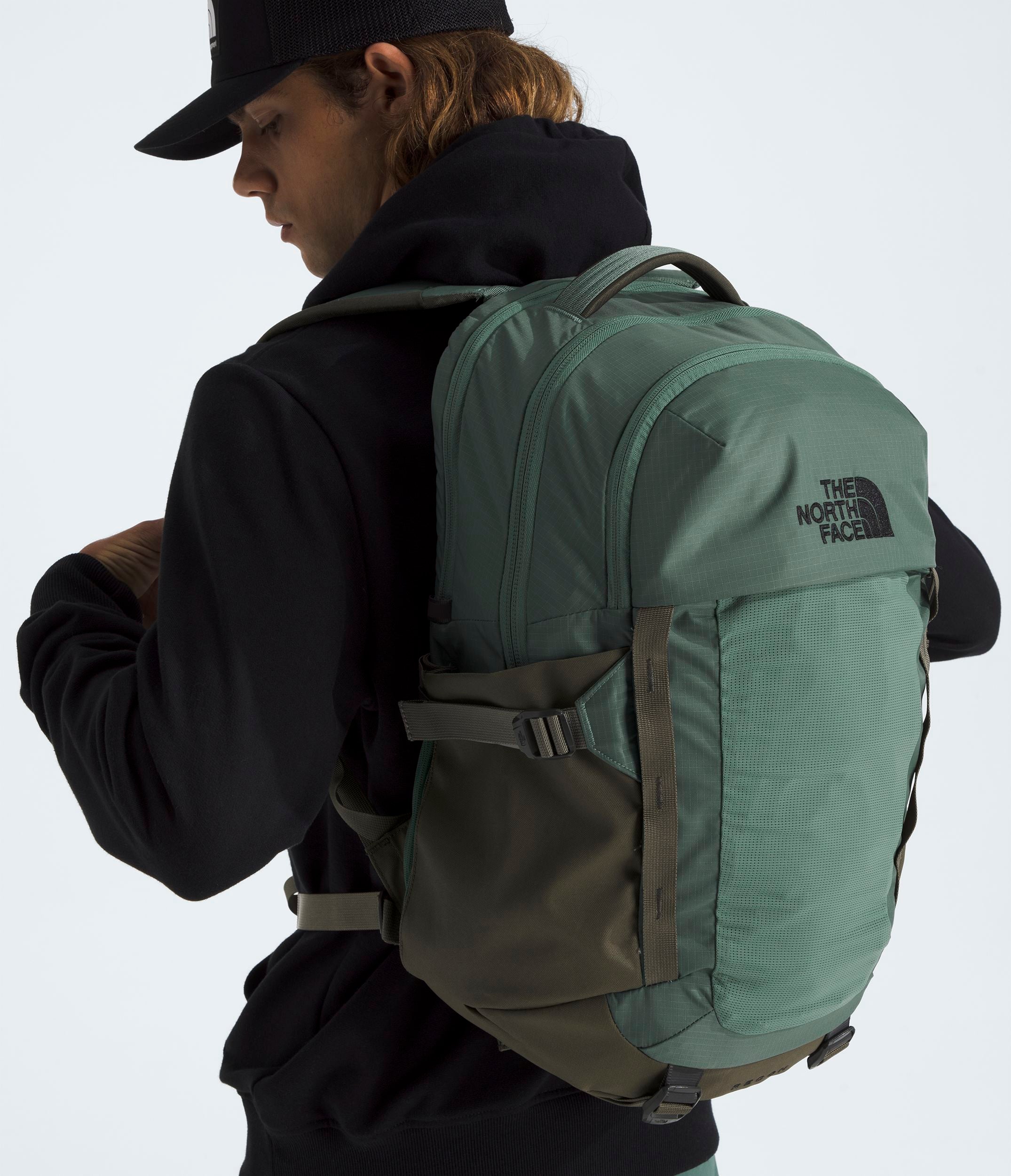 The North Face Recon Backpack - Durable Laptop Backpack for Men & Women, Water-Resistant Travel & Hiking Daypack - Perfect for Work, School, Outdoor Adventures & Commuting