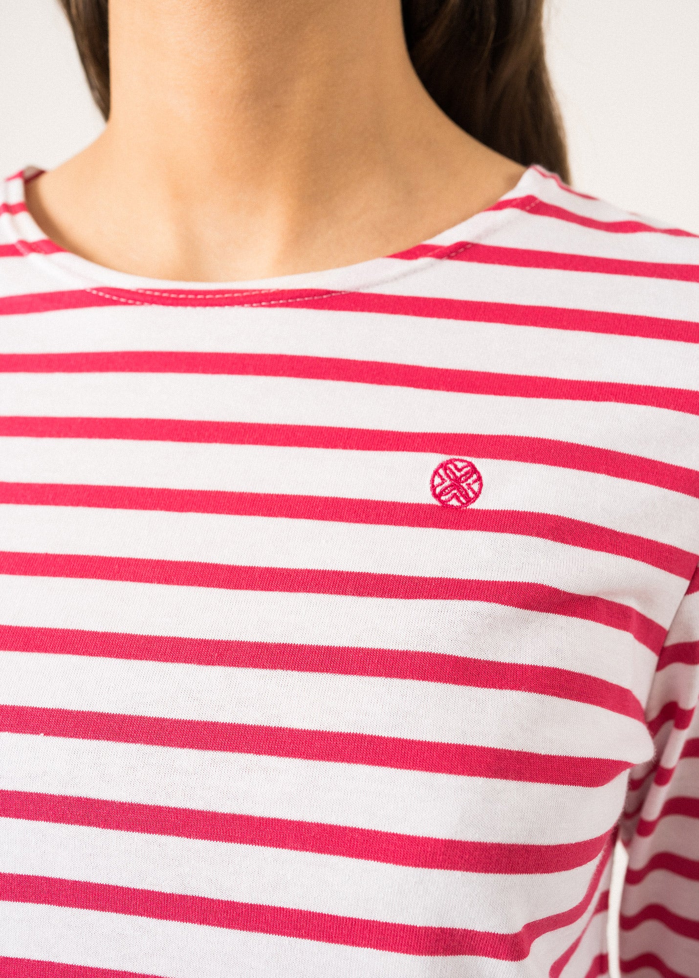 Lilly Pulitzer x MINQUIDAME Women's Long Sleeve Breton Striped Cotton Shirt with Embroidered Logo - Soft Comfort Fit in White & Neon Pink - Perfect for Casual Outings, Office Wear & Spring Fashion