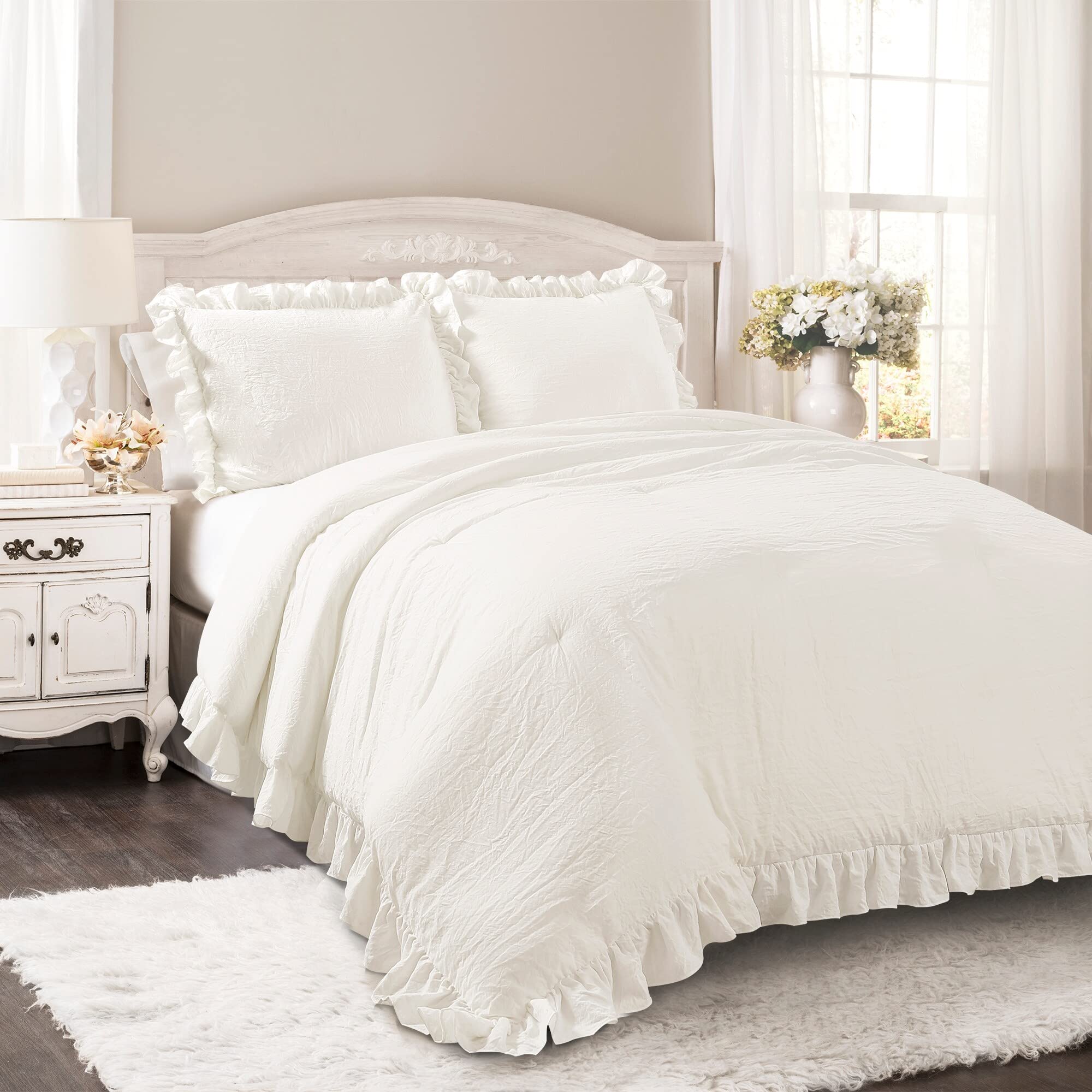 Lush Decor Reyna Ruffle Comforter Set - 3 Piece Cozy Ruffled Bedding Set for Full/Queen Size Beds - Soft & Elegant White Dorm Room Decor - Perfect for College Students, Guest Rooms & Cozy Bedrooms