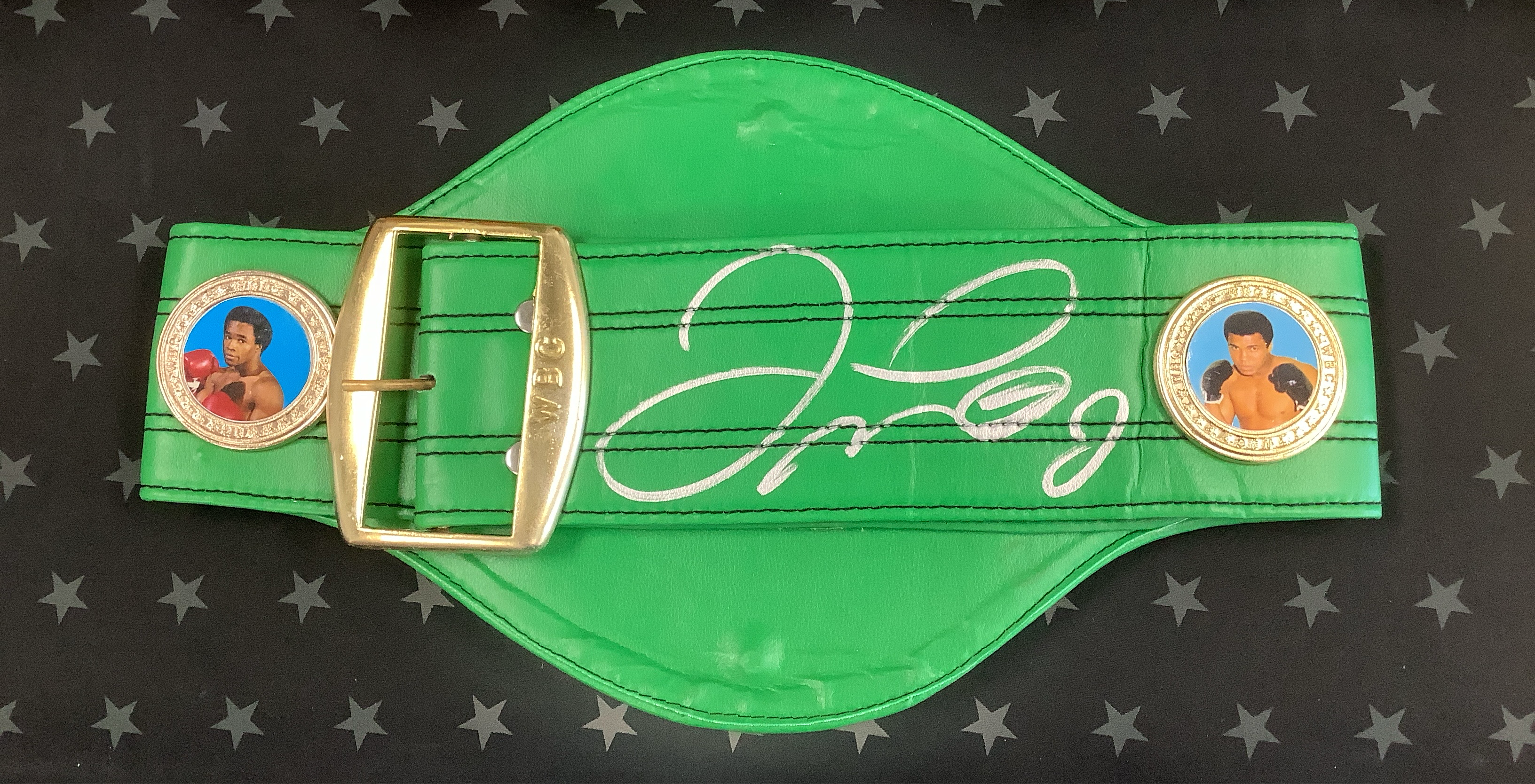 Floyd Mayweather Jr Signed WBC World Champion Boxing Belt - Beckett COA Authenticated - Perfect for Sports Memorabilia Collectors & Boxing Fans Display