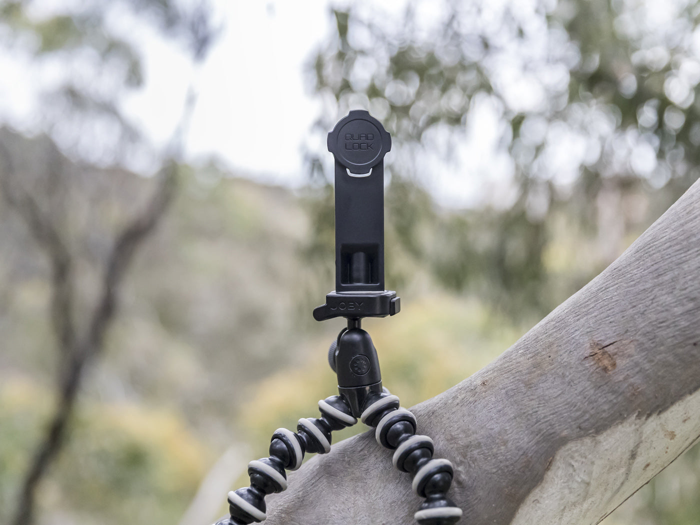 Huawei Tripod Adapter Kit - Universal Smartphone Mount for Stable Photography & Videography - Perfect for Vlogging, Live Streaming, and Outdoor Adventures