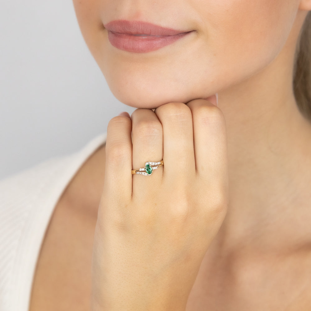 0.26 Carat 9K Yellow Gold Emerald & 14 Cubic Zirconia Ring for Women - Elegant Birthstone Jewelry Gift for Anniversary, Engagement & Special Occasions