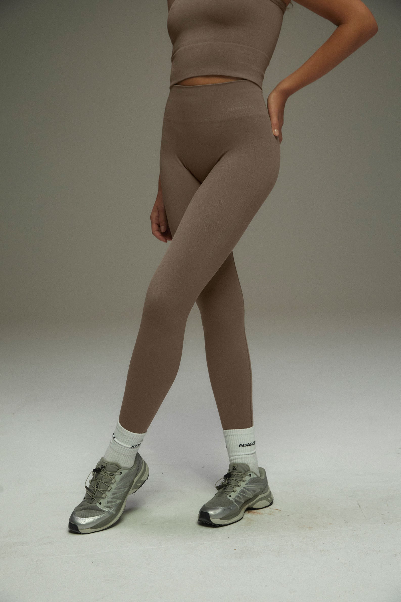 Seamless High Waist Leggings for Women - Cocoa Brown - Comfortable Yoga Pants for Workout, Running & Lounge Wear