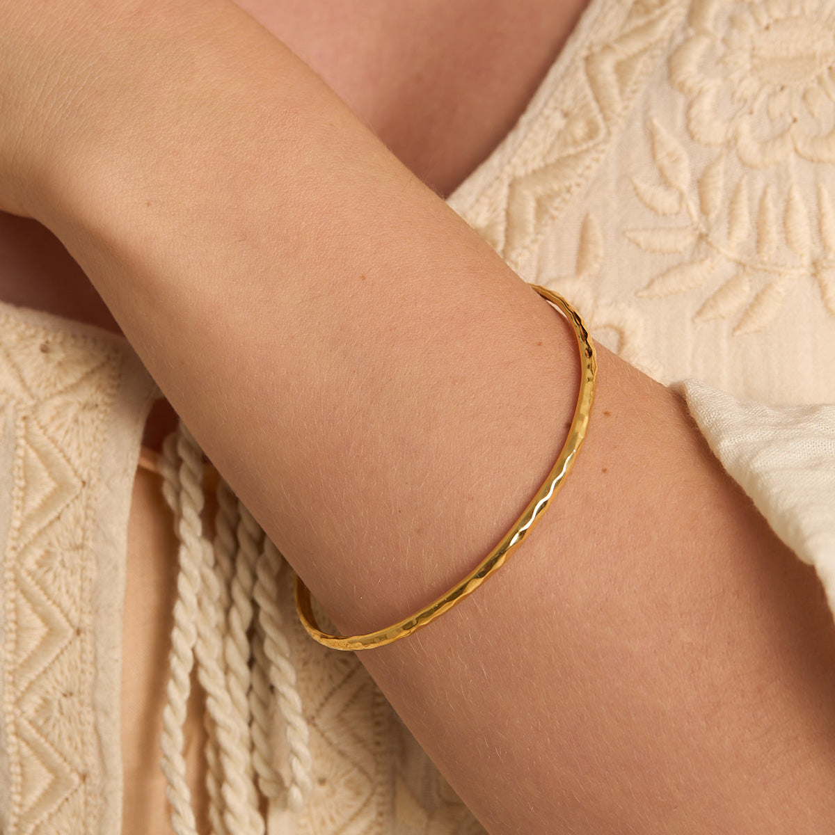Elegant 14K Gold Bangle Bracelet for Women - Minimalist & Dainty Jewelry Gift for Her - Perfect for Weddings, Anniversaries & Everyday Wear