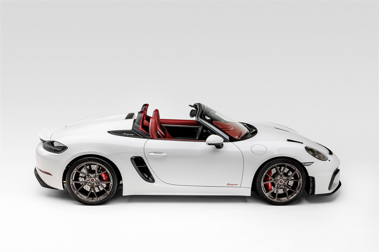 Porsche 718 Spyder VFA 103 Diecast Model Car - 1:18 Scale Collectible Toy for Adults & Kids - Perfect for Display, Gifts & Car Enthusiast Collections