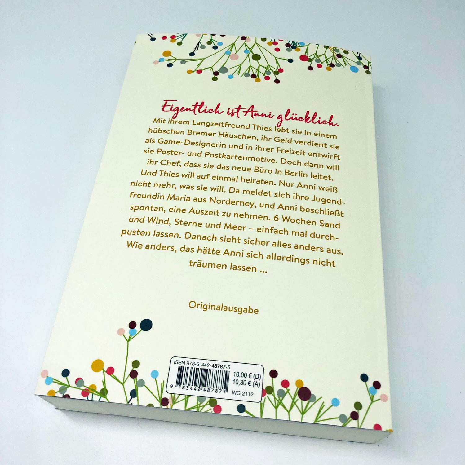 Stars Are Only Visible in the Dark: A Novel - Perfect for Nighttime Reading & Book Club Discussions