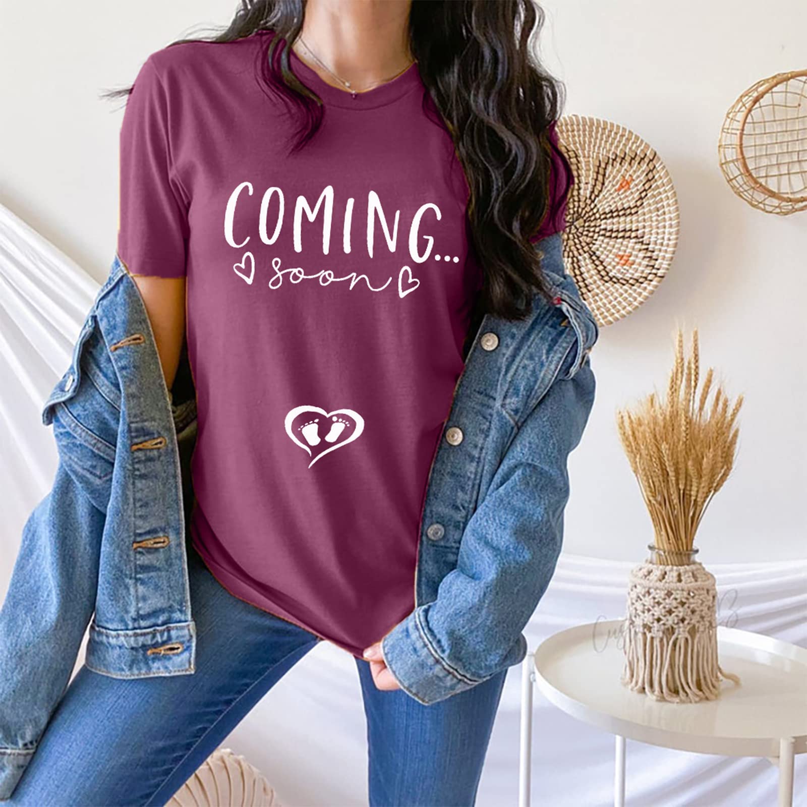 VILOVE Pregnancy Announcement T-Shirt for Women - Cute 'Coming Soon' Maternity Tee, Perfect Gift for Expecting Moms & New Mothers | Gender Reveal, Baby Shower, Maternity Photoshoot