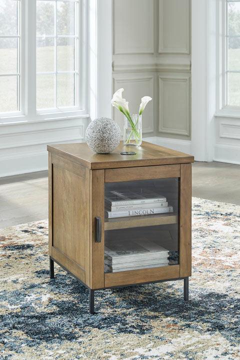 Torlanta Brown Chairside End Table T686 7 - Small Side Table for Living Room, Bedroom, Office - Perfect for Holding Lamps, Books & Drinks