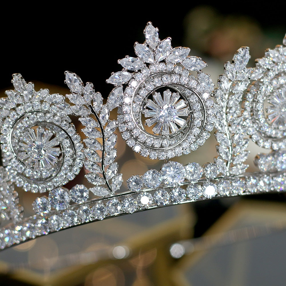 Regal Rose Sparkling Diadem Crown - Elegant Rhinestone Crystal Headband for Women & Brides - Perfect for Weddings, Prom, Parties & Special Occasions