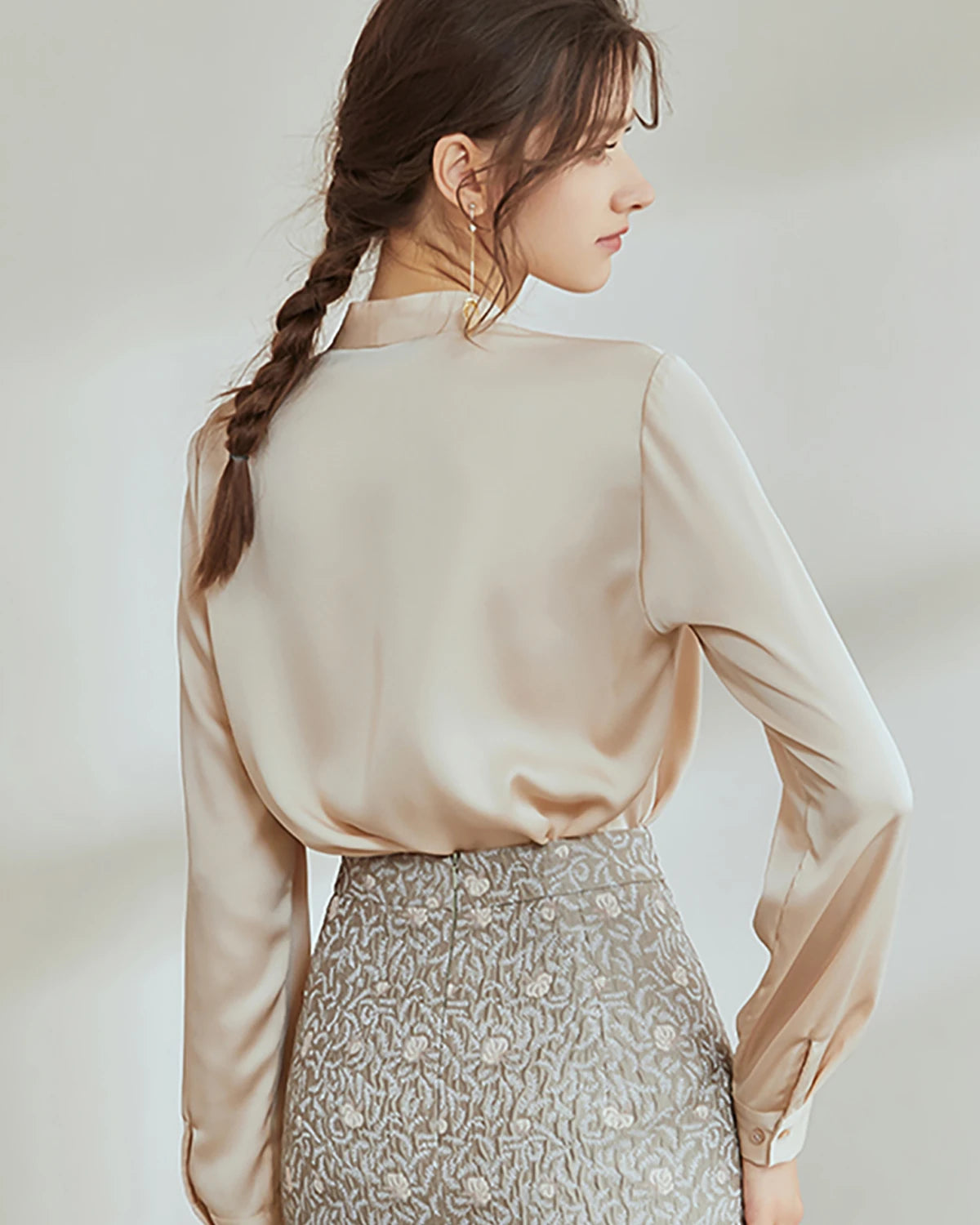 Elegant V-Neck Silk Pleated Blouse for Women - Luxurious Wrinkle-Free Office & Evening Wear - Perfect for Business Meetings, Date Nights & Special Occasions