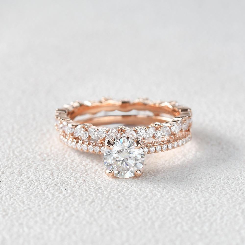 1.0ct Round Cut Moissanite Vintage Style Gold Ring Set - 2 Piece Bridal Jewelry for Engagement & Wedding (Perfect for Proposals, Anniversaries, and Special Occasions)