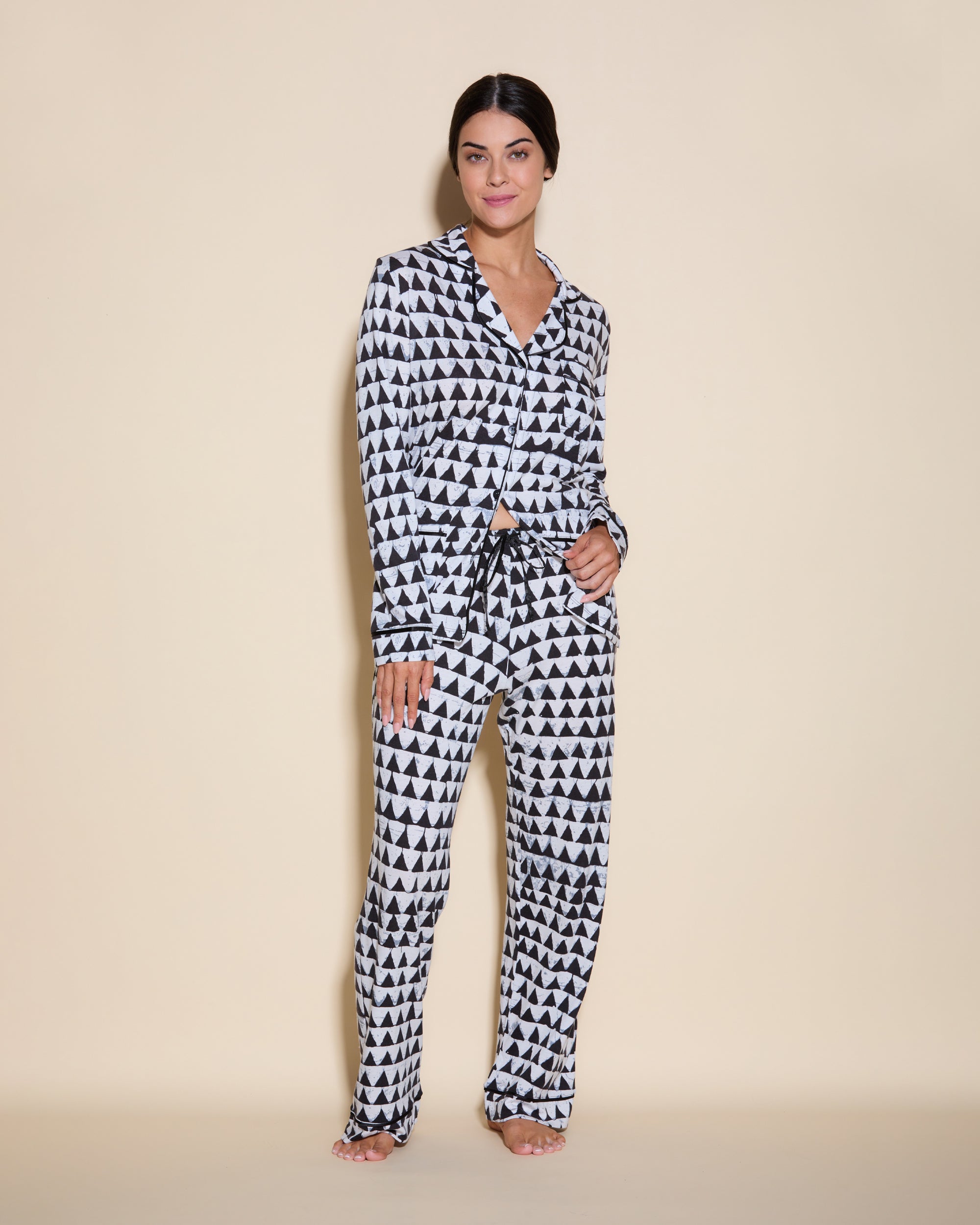 3 Pockets Long Sleeve Top & Pant Pajama Set for Women - Soft Cotton Sleepwear for Winter Nights, Lounging at Home and Cozy Evenings