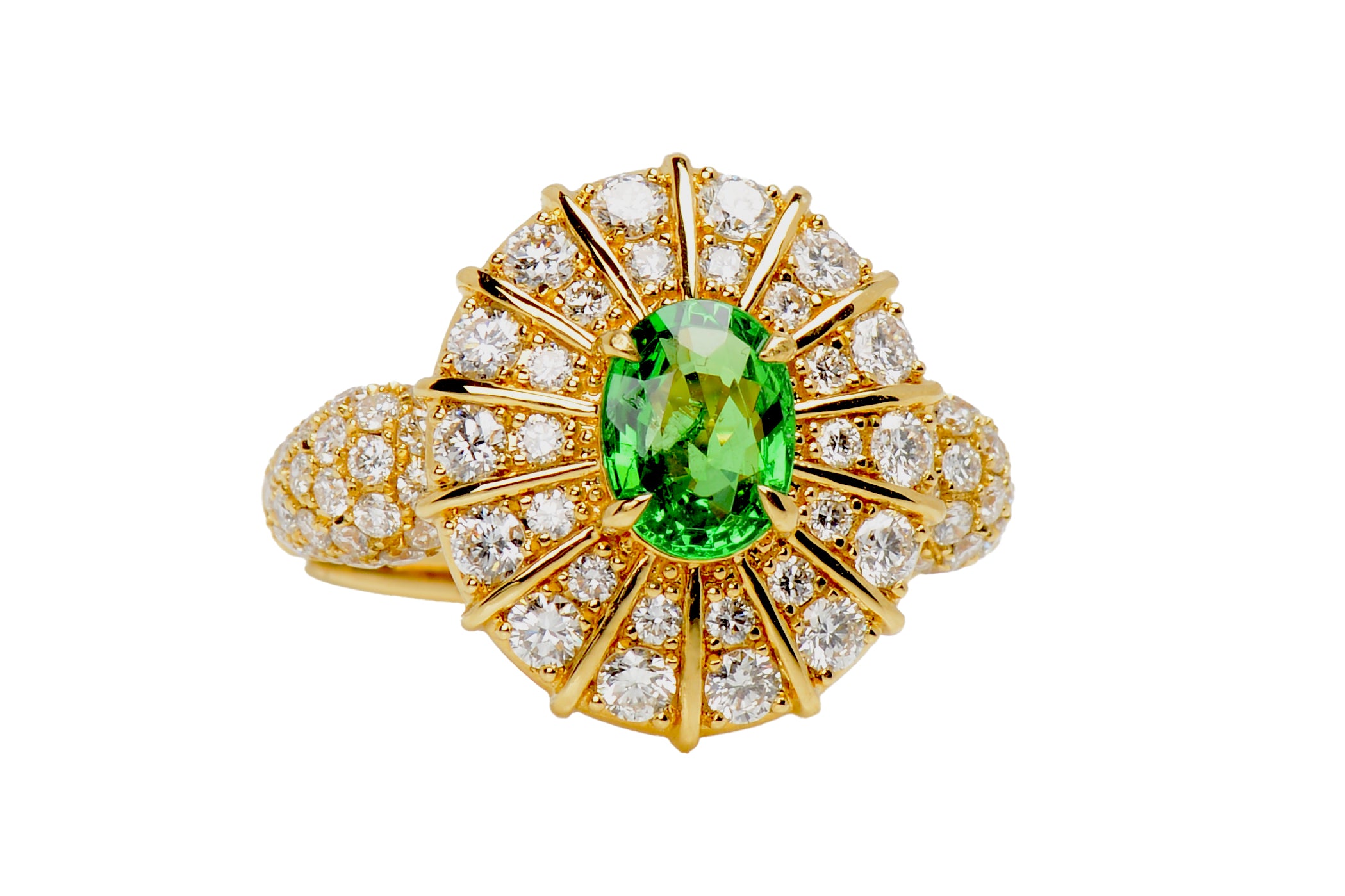 Exquisite Tsavorite Diamond Dinner Ring for Women - Elegant Green Gemstone Jewelry for Evening Parties & Special Occasions
