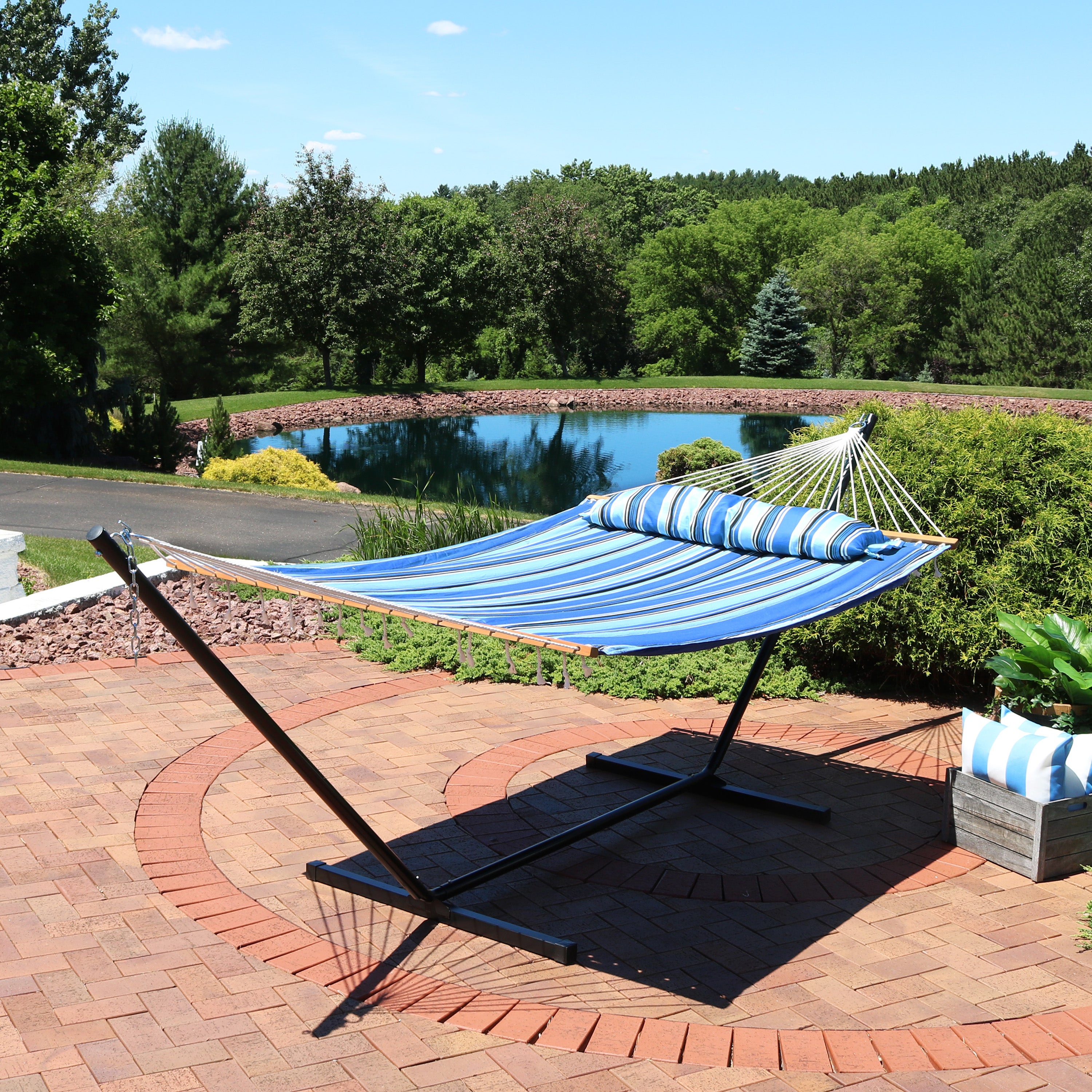 Sunnydaze 2-Person Freestanding Quilted Fabric Hammock with Stand - Portable Outdoor Hanging Bed for Backyard, Patio, Beach & Camping