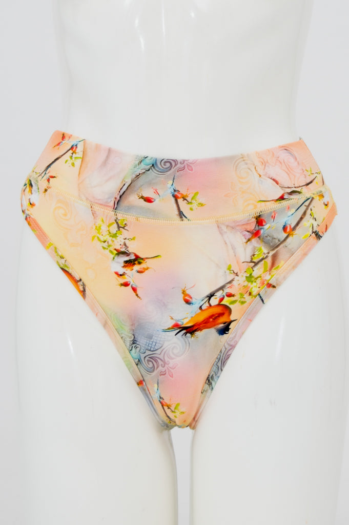 La Thong, Songbird, Bamboo - Elegant Asian-Inspired Home Decor for Living Room, Bedroom & Office