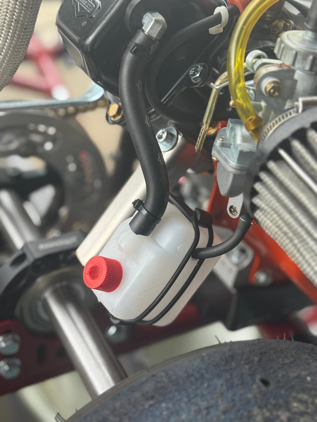 STILETTO LO206 Overflow Bottle & Bracket Kit | Briggs Racing Oil Catch Can Set | Perfect for Karting & Small Engine Applications