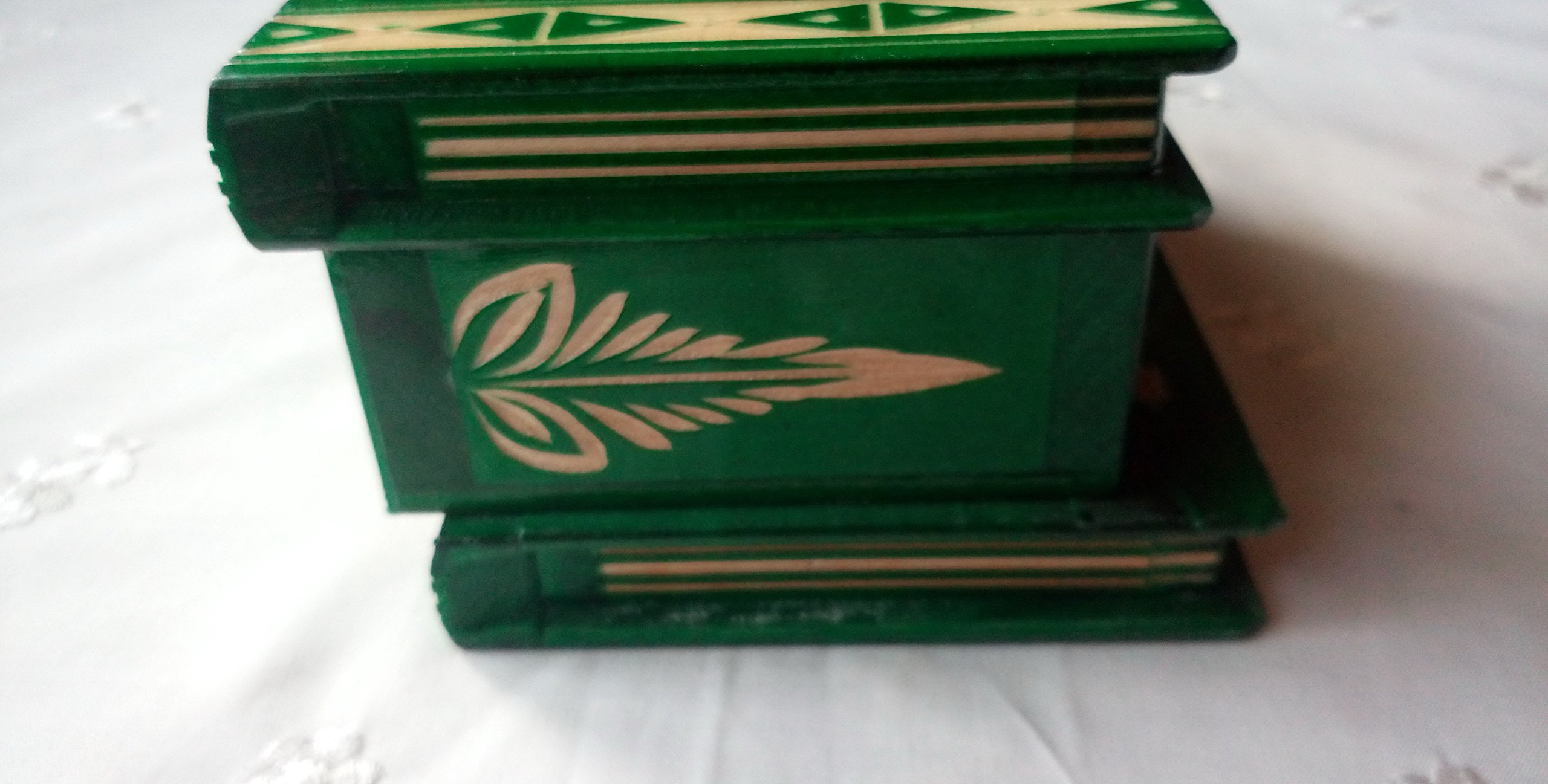 AZI Wooden Puzzle Box - Secret Magic Jewelry Box with Intricate Carvings | Brain Teaser & Gift Idea for Adults (Green) | Perfect for Treasure Hunts, Escape Rooms & Mind Challenges