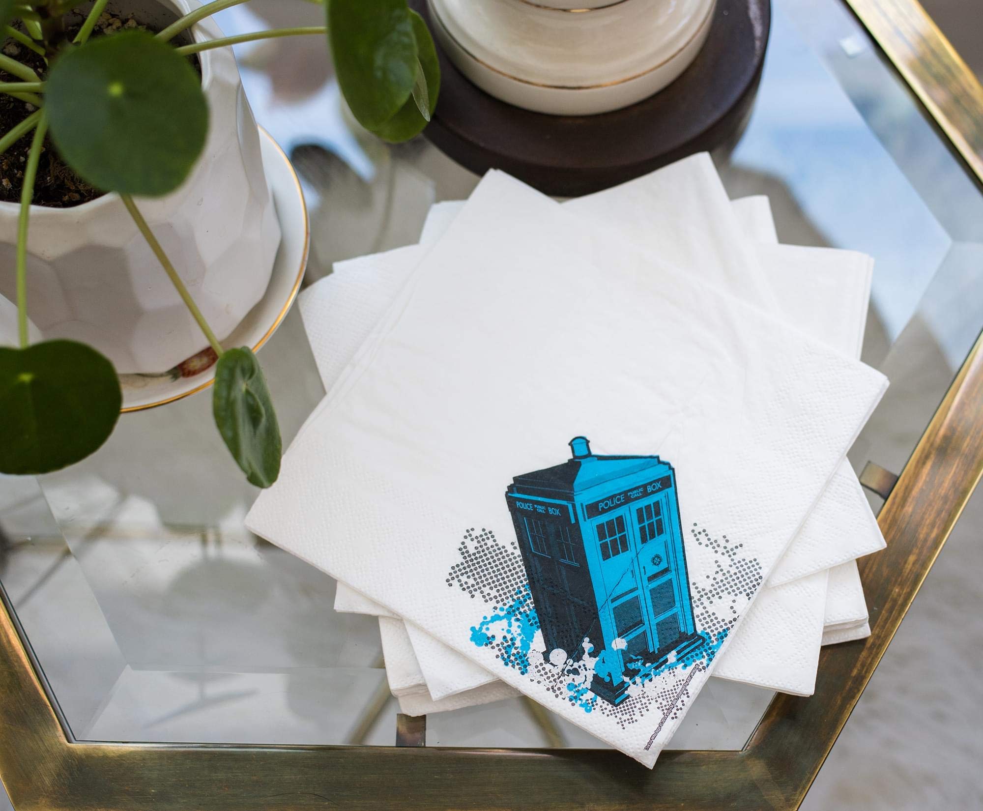 Doctor Who TARDIS Anthony Dry Napkin Set | Officially Licensed Collectible | Perfect for Sci-Fi Fans, Themed Parties & Doctor Who Merchandise Collectors
