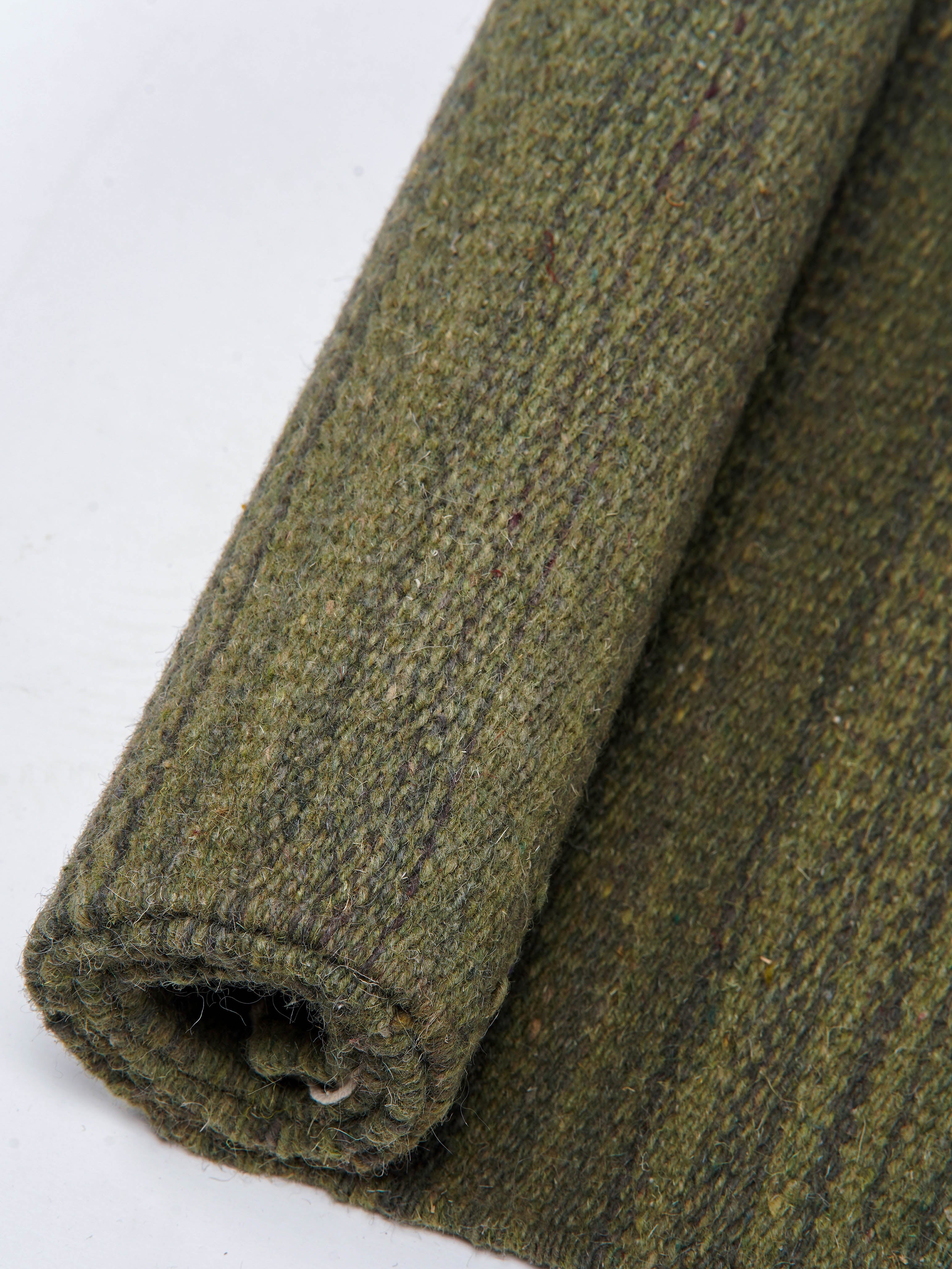 Soft and Cozy Hand-Woven Fuzzy Rug - Perfect for Living Room, Bedroom, or Nursery Decor - Adds Warmth and Style to Any Space