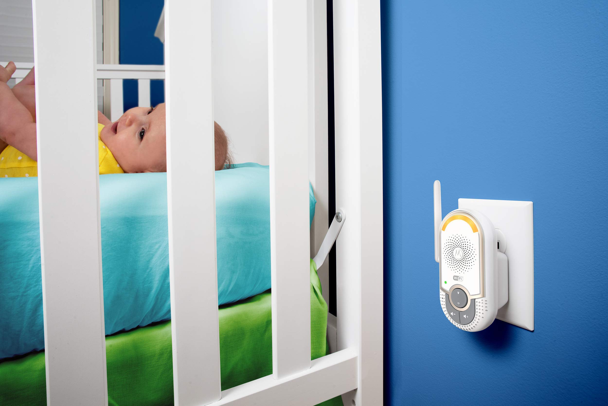 Motorola MBP164CONNECT WiFi Baby Monitor with 2-Way Audio, Night Light & Lullabies - 900ft Range Smart Nursery Intercom for Newborns & Toddlers - Perfect for Bedtime, Naptime & Home Security Monitoring