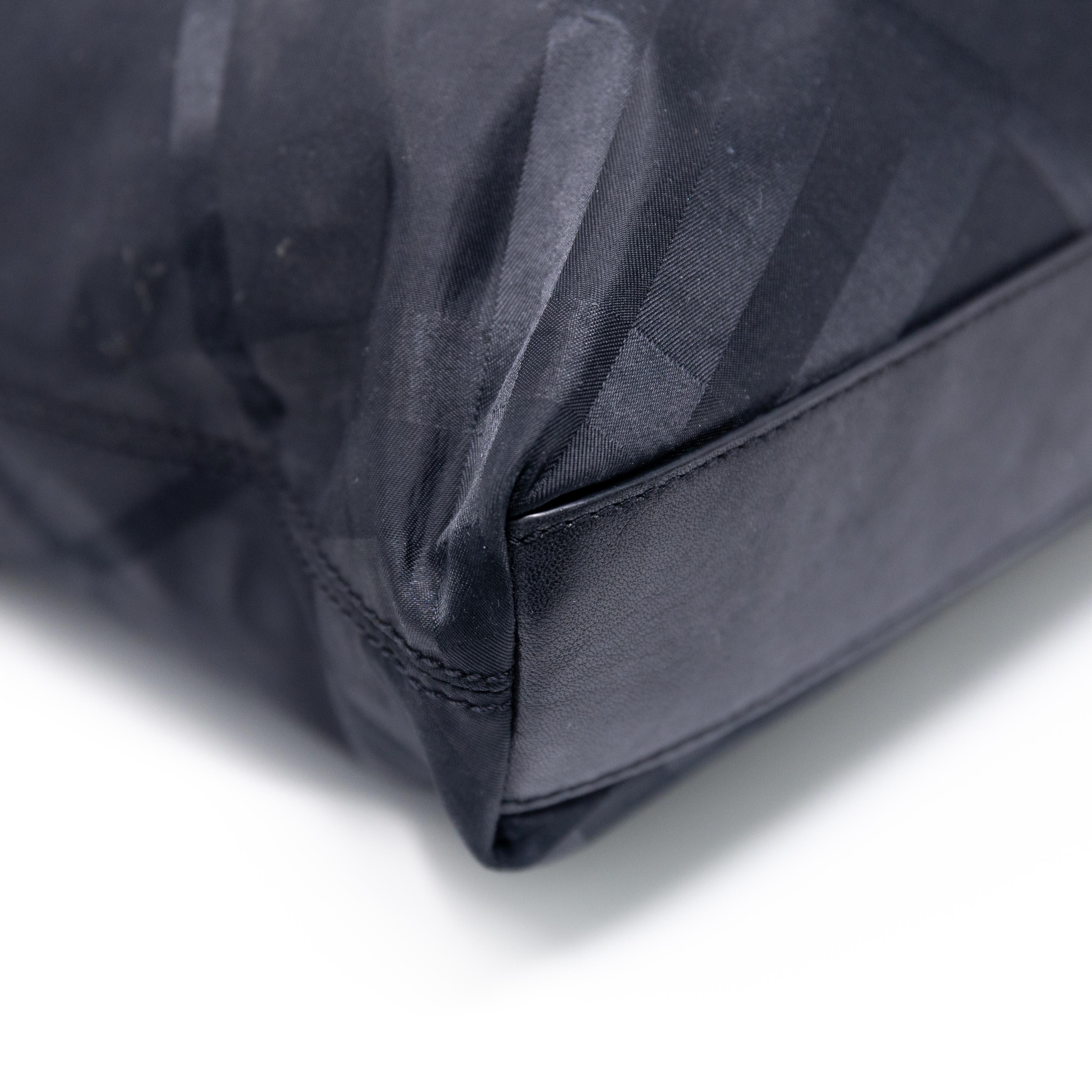 Burberry Black Smoke Check Nylon Messenger Bag for Men - Stylish Crossbody Shoulder Bag for Work, Travel & Everyday Use