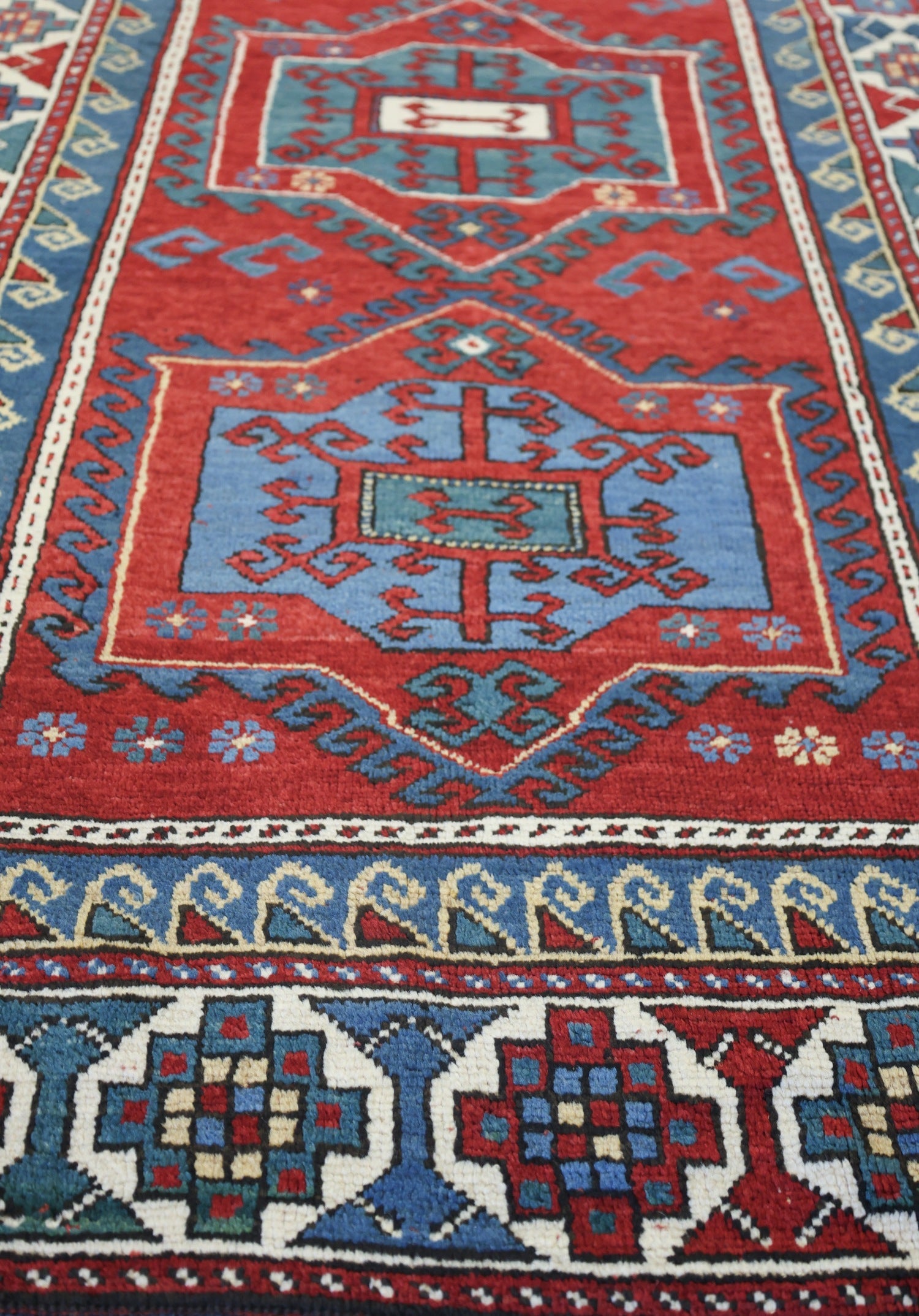 Vintage Kazak Handwoven Tribal Rug - Authentic Oriental Wool Carpet for Home Decor, Living Room, Bedroom - J75089 | Perfect for Boho, Farmhouse & Traditional Interior Design Styles
