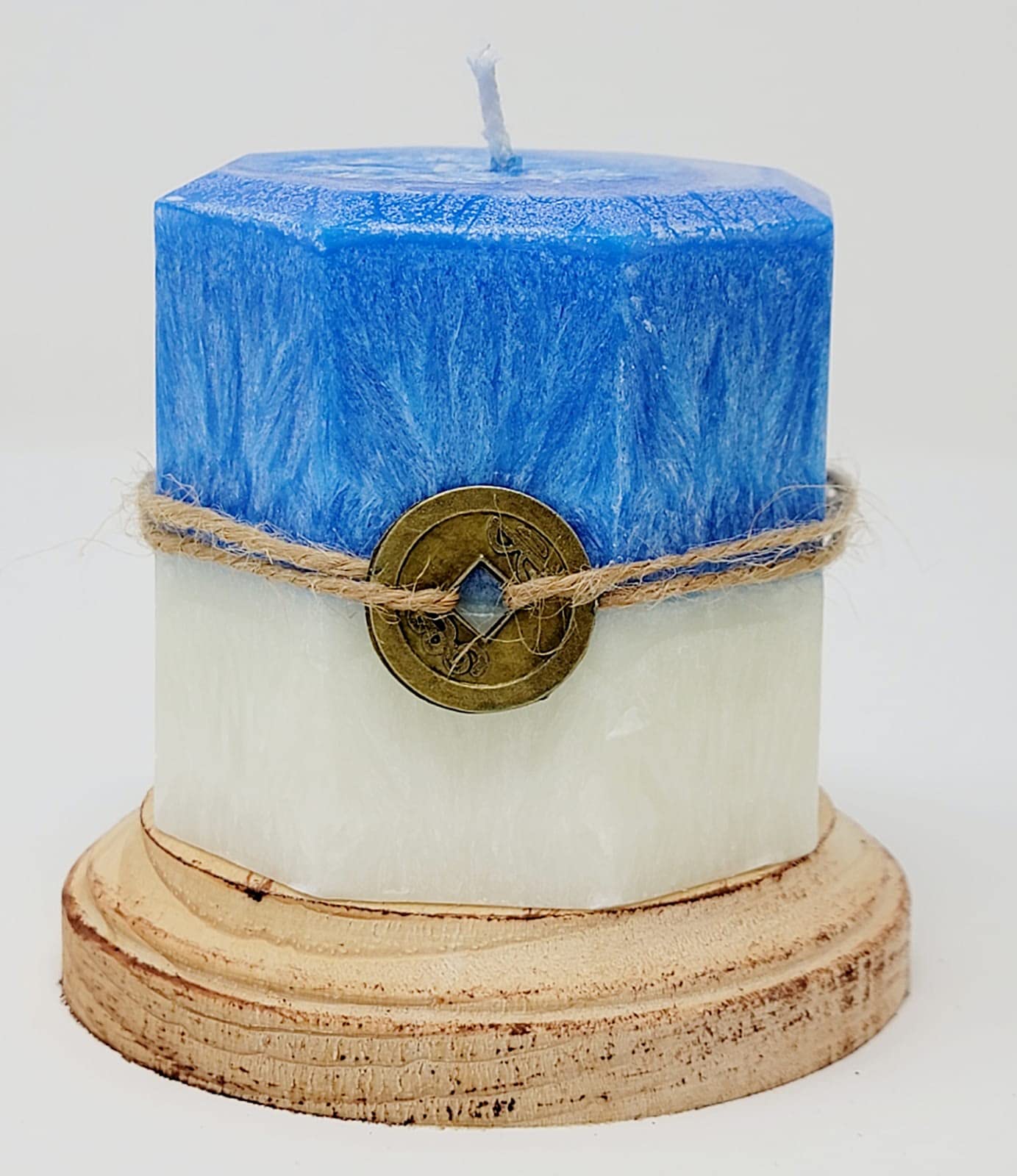 Hand-Poured Palm Wax Candles with Hidden Crystals - Perfect for Gifts & Relaxation