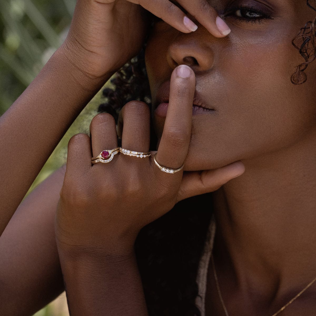 Diamond Staccato Arch - Elegant and Durable Jewelry for Women, Perfect for Weddings, Parties, and Special Occasions
