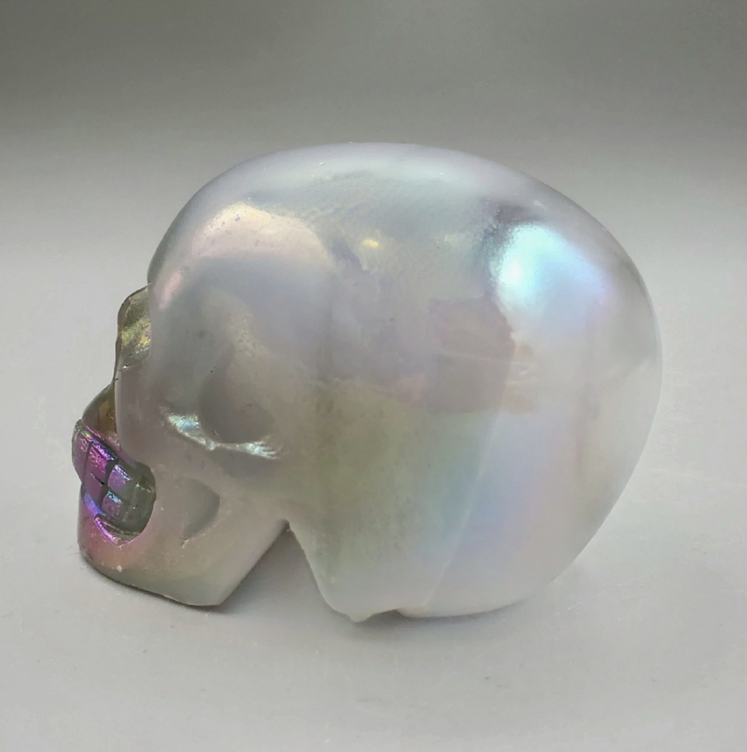 Aura Marble Skull Carving - Handcrafted Gothic Home Decor for Halloween & Dark Aesthetic Lovers - Perfect for Bookshelf, Altar, or Gothic Interior Design