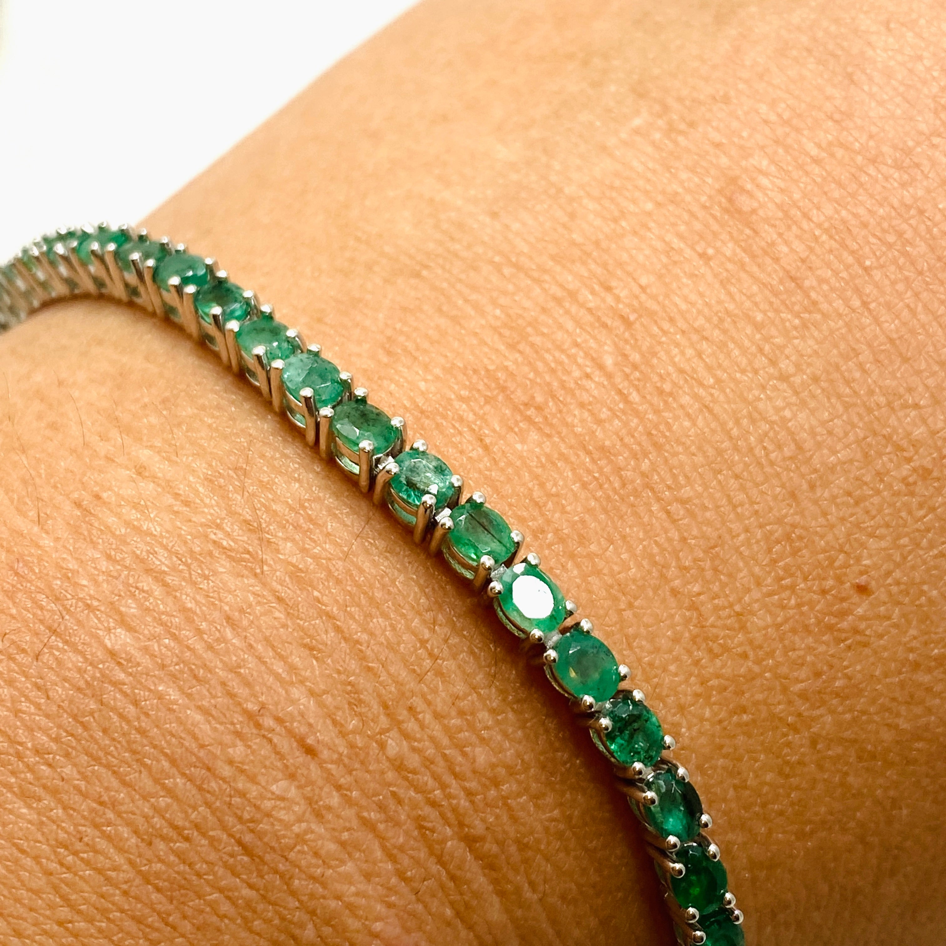 Emerald Green Lariat Bracelet for Women - Adjustable Crystal Beaded Chain Necklace - Perfect for Parties, Weddings & Everyday Elegance