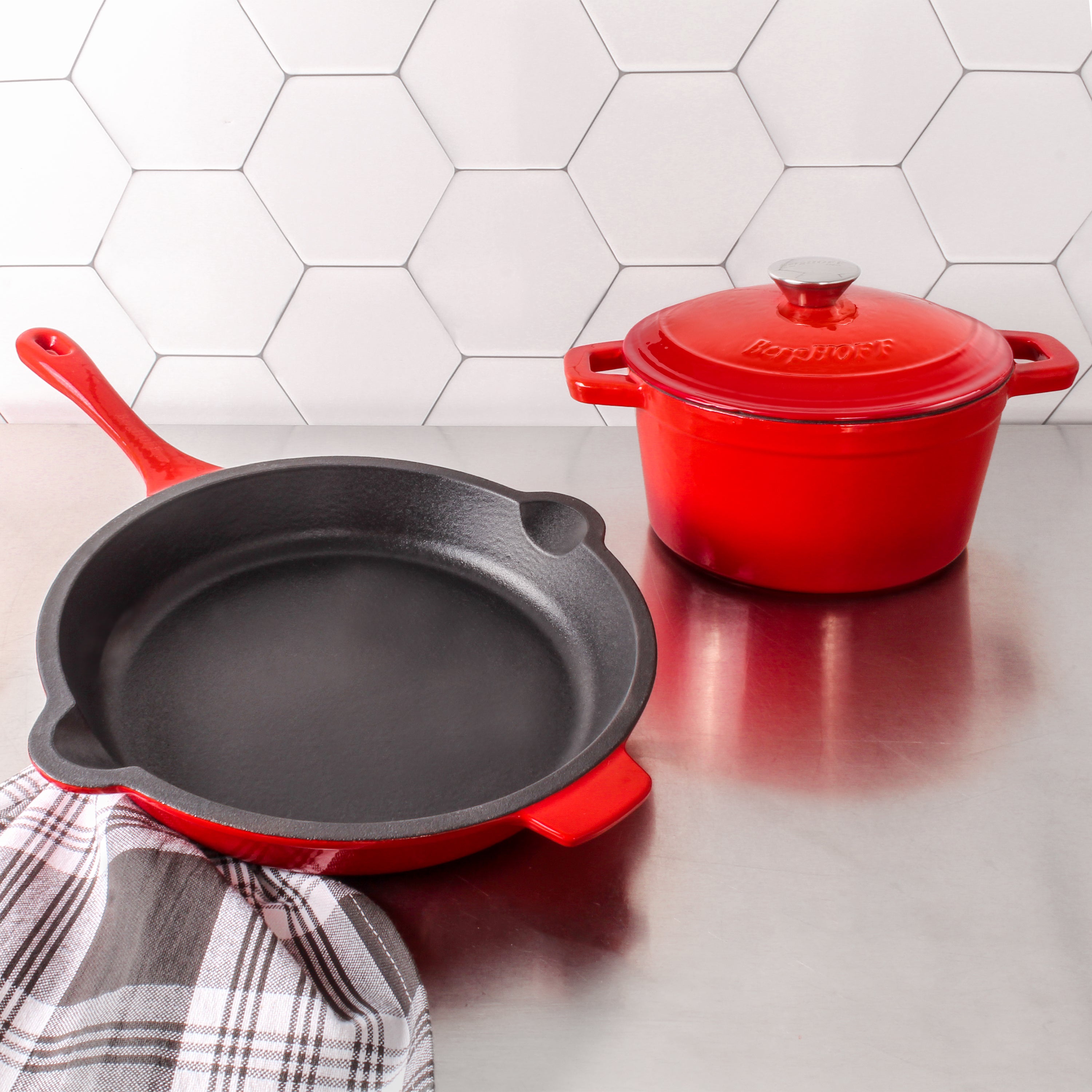 BergHOFF Neo 3-Piece Cast Iron Cookware Set - Red Dutch Oven & Skillet for Braising, Frying & Baking | Stovetop to Oven Safe | Perfect for Camping, Home Kitchen & Outdoor Cooking