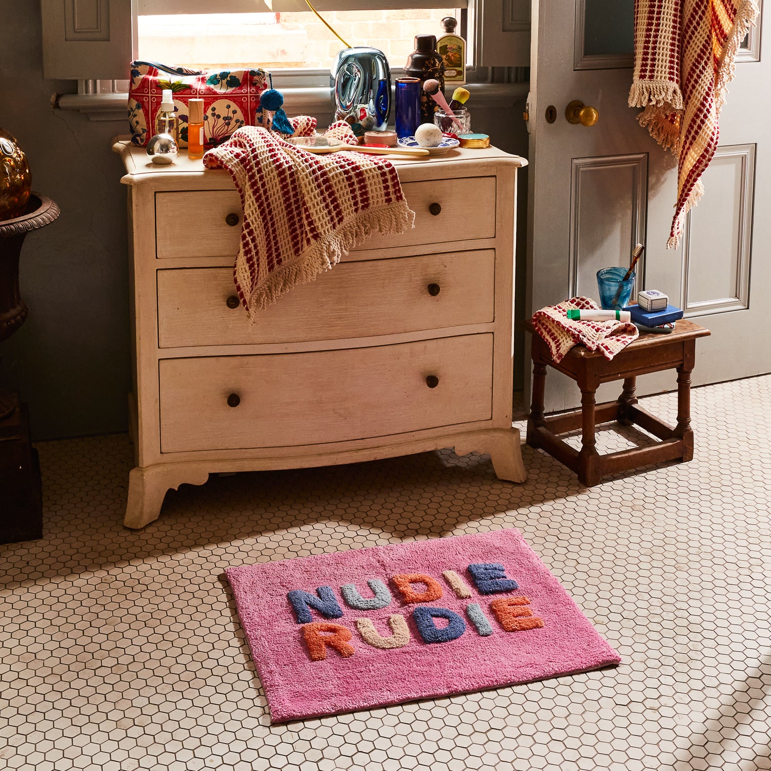 Nudie Rudie Mini Bath Mat - Soft Non-Slip Dahlia Pattern Bathroom Rug for Kids & Adults | Perfect for Bathroom, Shower, and Vanity Areas