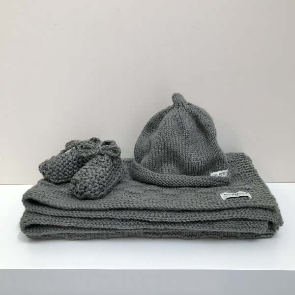 Cozy Travel Blanket, Beanie & Booties Set - Winter Warmth Essentials for Airplane, Car & Outdoor Adventures