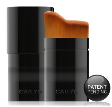 Cailyn Cosmetics O! Curve Brush - Professional Makeup Brush for Blending & Contouring | Perfect for Foundation, Concealer & Powder Application | Ideal for Everyday Makeup & Special Occasions