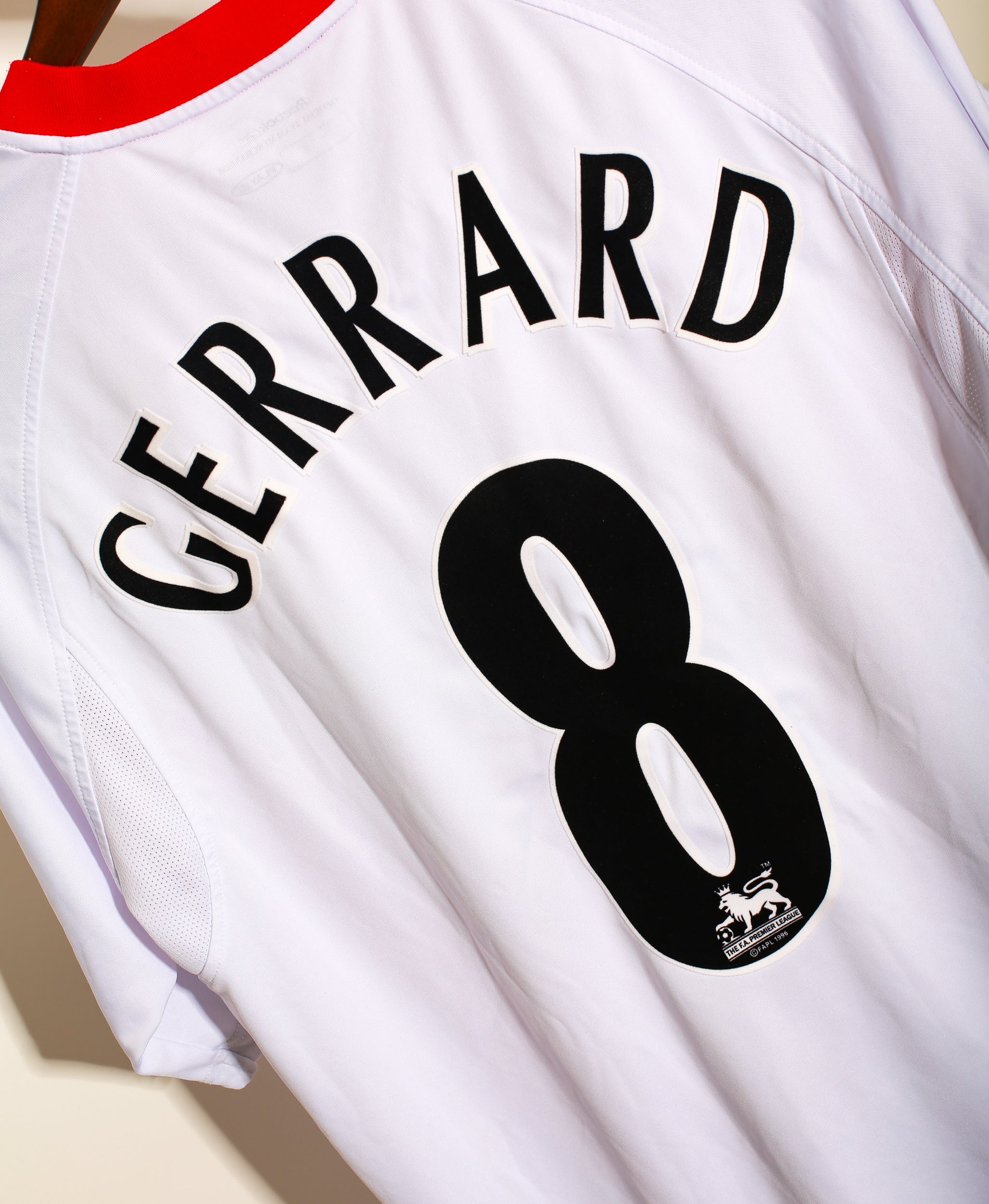 2005-06 Liverpool FC Steven Gerrard Home Jersey Size XL - Authentic Football Shirt for Fans & Collectors - Perfect for Match Days, Cosplay & Sports Memorabilia Display