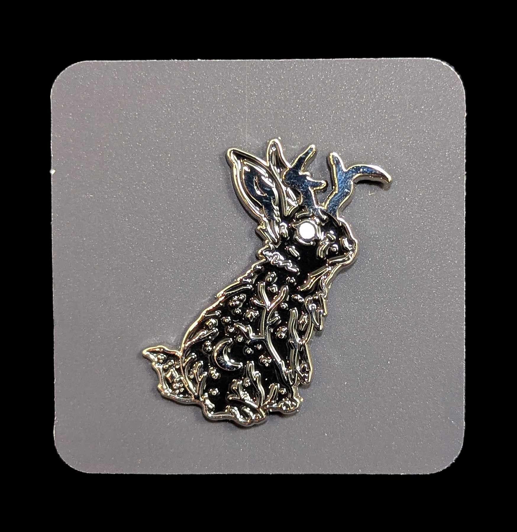 Jackalope Enamel Pin - Unique Collectible Lapel Badge for Hikers & Nature Lovers - Perfect for Backpacks, Hats & Denim Jackets