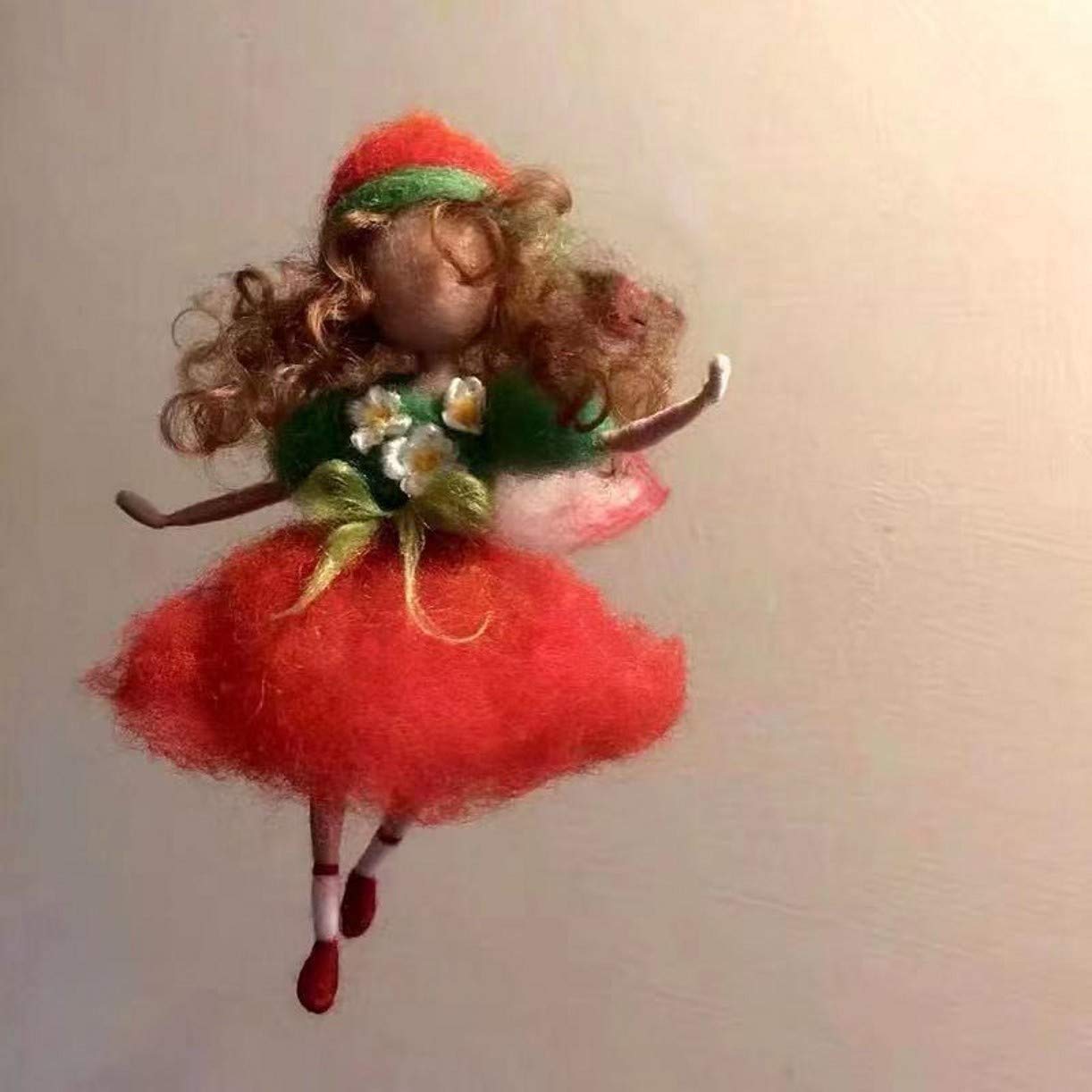 CHENGYIDA Wool Felting Craft Kit - DIY Needle Felt Animal Kit with 5 Angel Fairy Girl Designs | Perfect for Beginners, Home Decor & Handmade Gift Making
