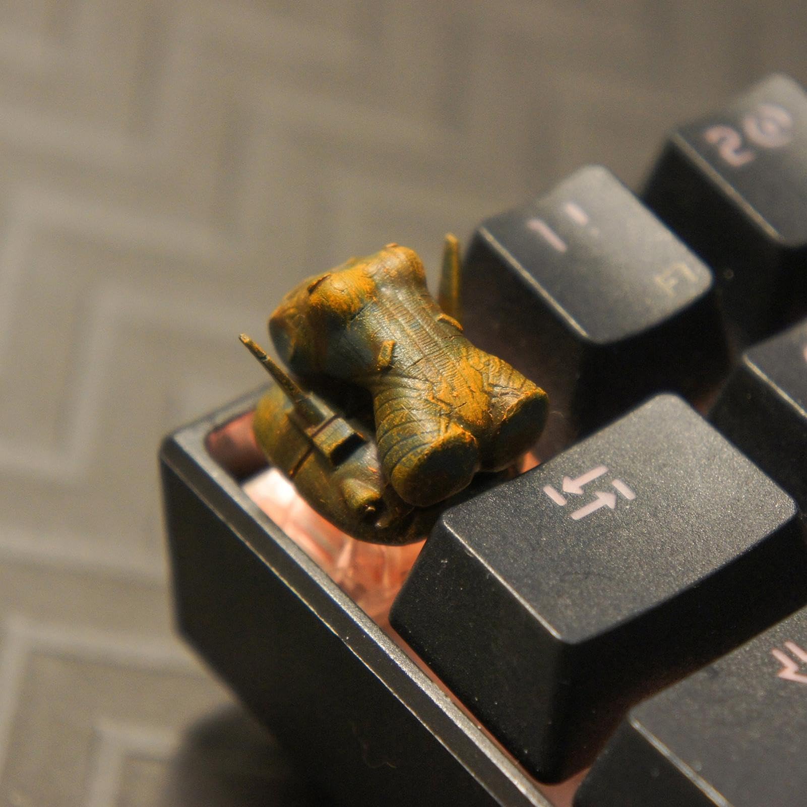 Gothic Keycap - Spooky Resin Mechanical Keyboard Keycap for Gaming & Design | Unique Custom Key Decoration for Mechanical Keyboards | Perfect for Halloween, Gaming Setups & Themed PC Accessories