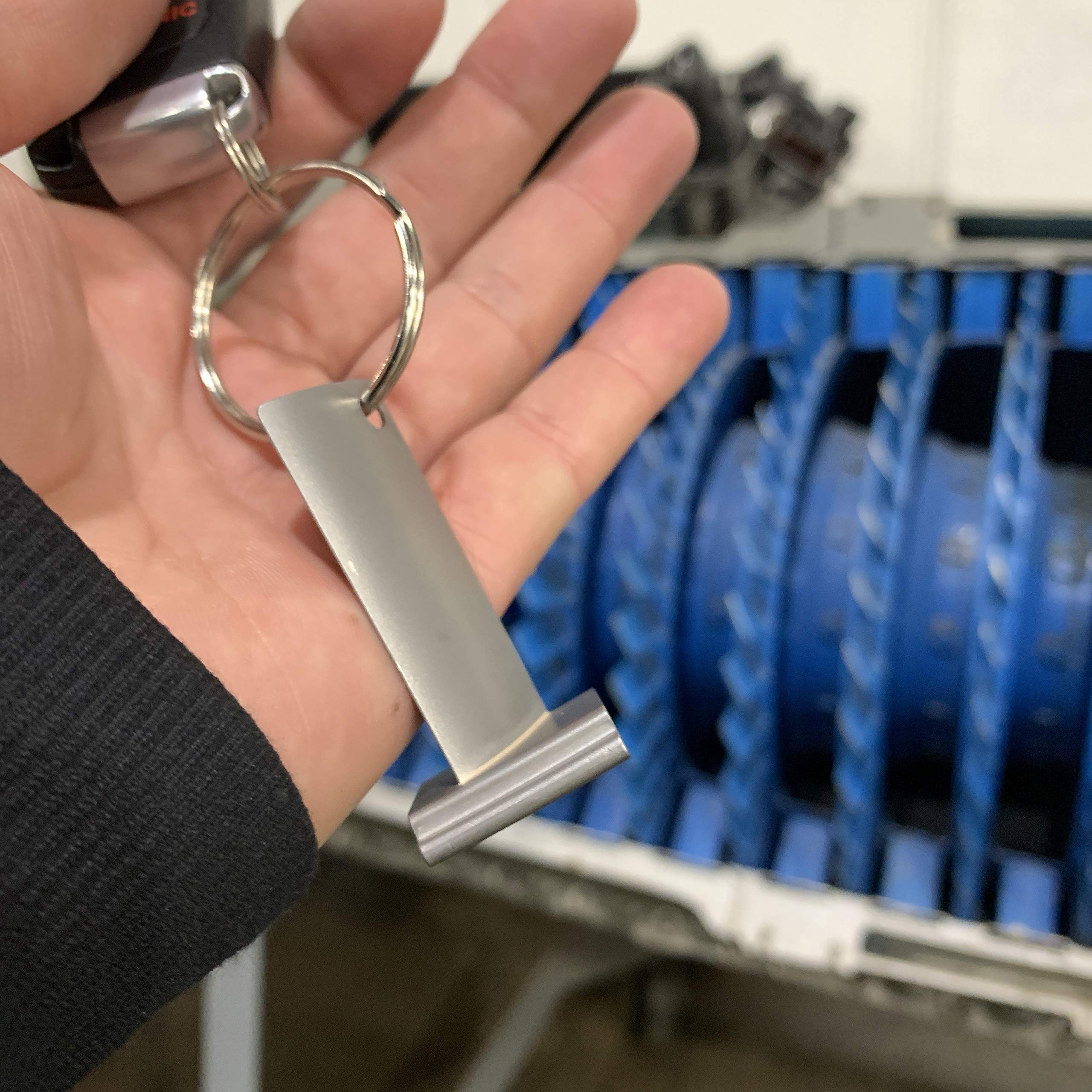 Original USAF F-86F Sabre Jet J47 Turbojet Compressor Stator Vane Blade Keychain - Military Aircraft Collectible, Aviation Enthusiast Gift, Unique Pilot Accessory (Perfect for Keychains, Display Cases & Aviation-Themed Gifts)