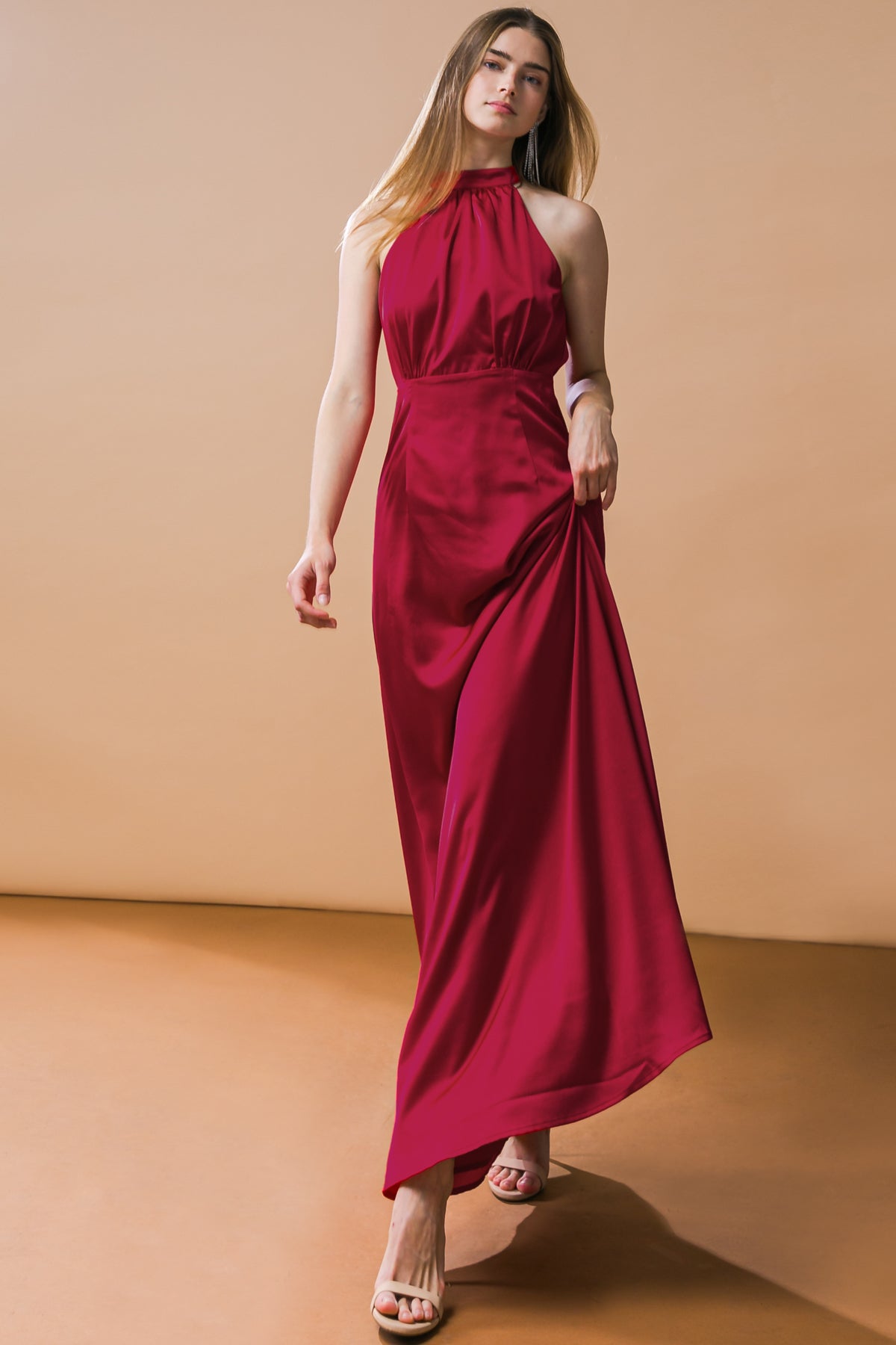 LOOKBOOK FAVORITE HALTER MAXI DRESS - Elegant Summer Beach Dress for Women, Perfect for Vacations, Weddings & Date Nights