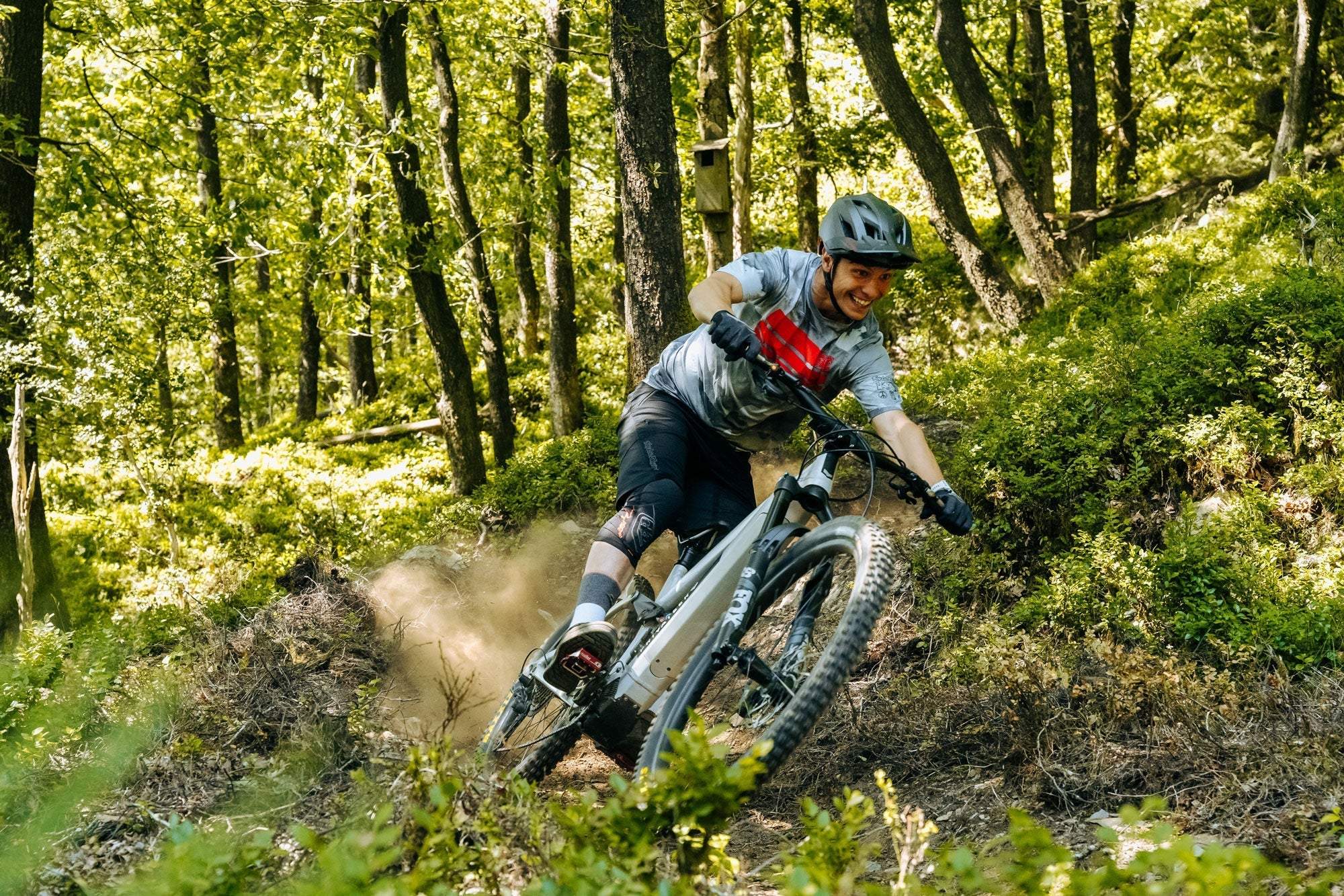 HUNT E_All Mountain Mullet Wheelset - Premium MTB Wheels for Trail & Enduro Riding - Perfect for Off-Road Biking Adventures