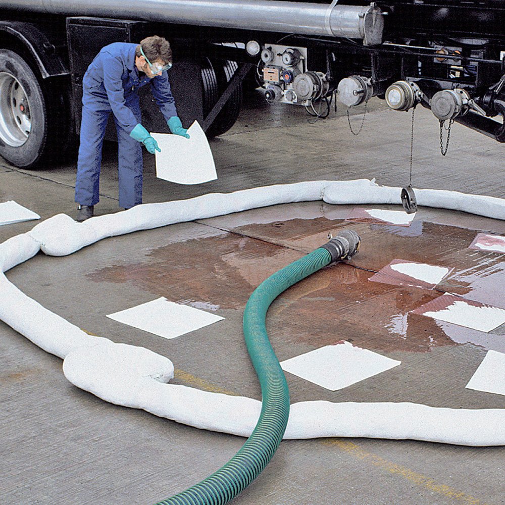 Oil-Only Absorbent Boom - 12 Gallon Capacity, Absorbs Oils & Fuels, Repels Water, 8