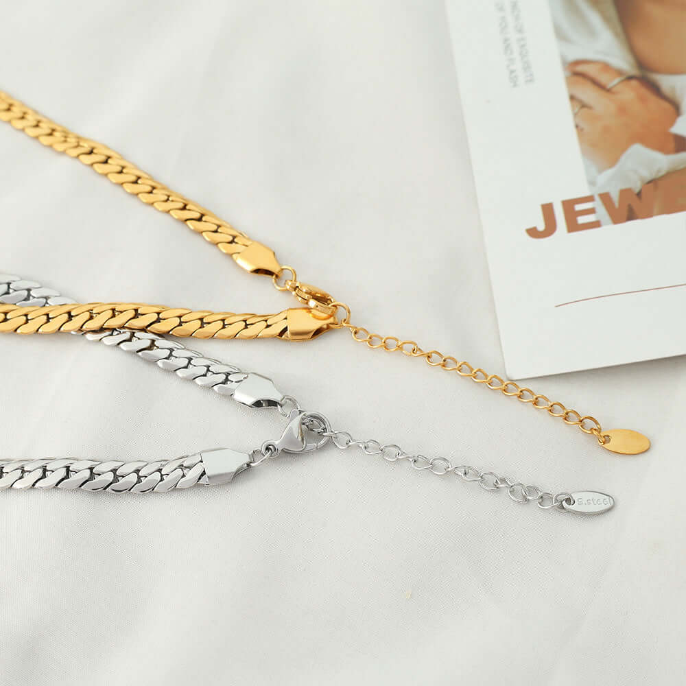 18K Gold Curb Chain Heart Choker Necklace for Women - Elegant Layered Necklace Jewelry Gift for Valentine's Day, Anniversary & Special Occasions | P621