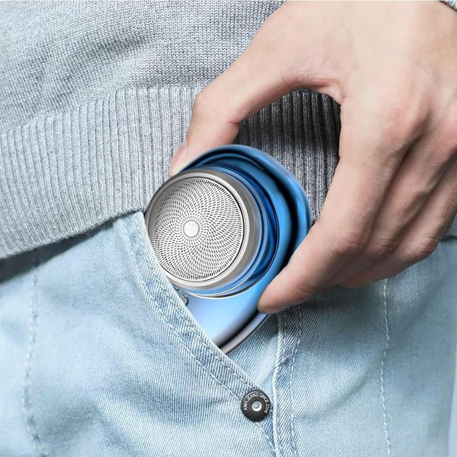 Pyrinov Electric Razor for Men - 2025 New 4D Rotary Shaver with LCD Display, Rechargeable & Waterproof, Portable Travel Shaver, Black - Perfect for Home, Office & Travel Grooming