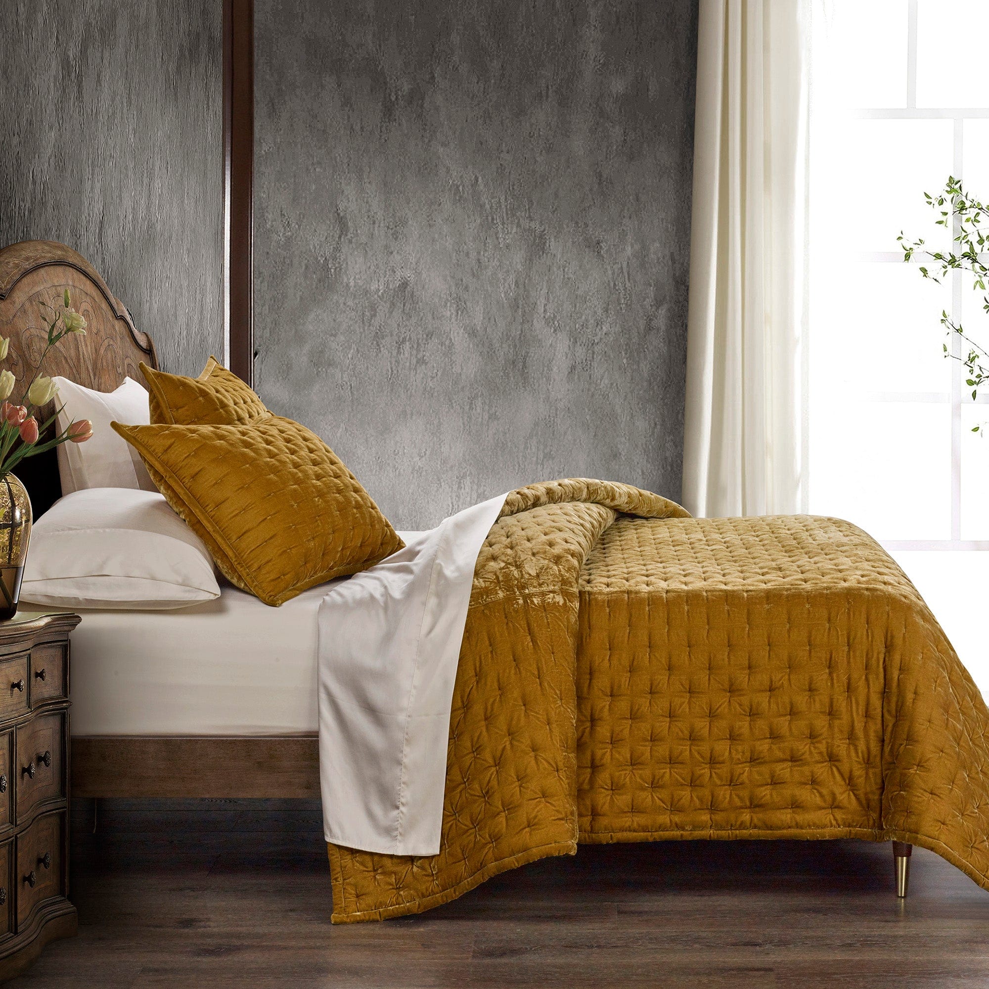 Stella Faux Silk Velvet Pintuck Quilt - Luxury Bedding Set for Queen Size Bed - Perfect for Modern Bedroom Decor & Cozy Winter Nights